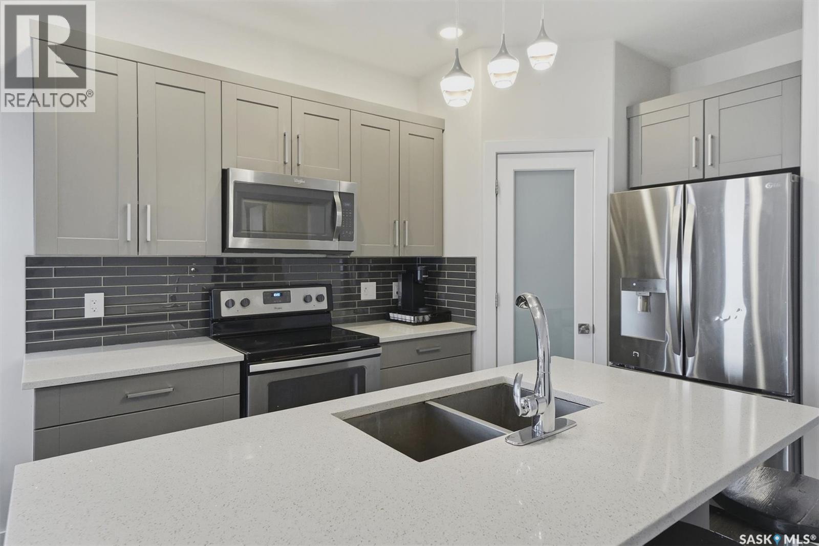 202 Bentley COURT - 9