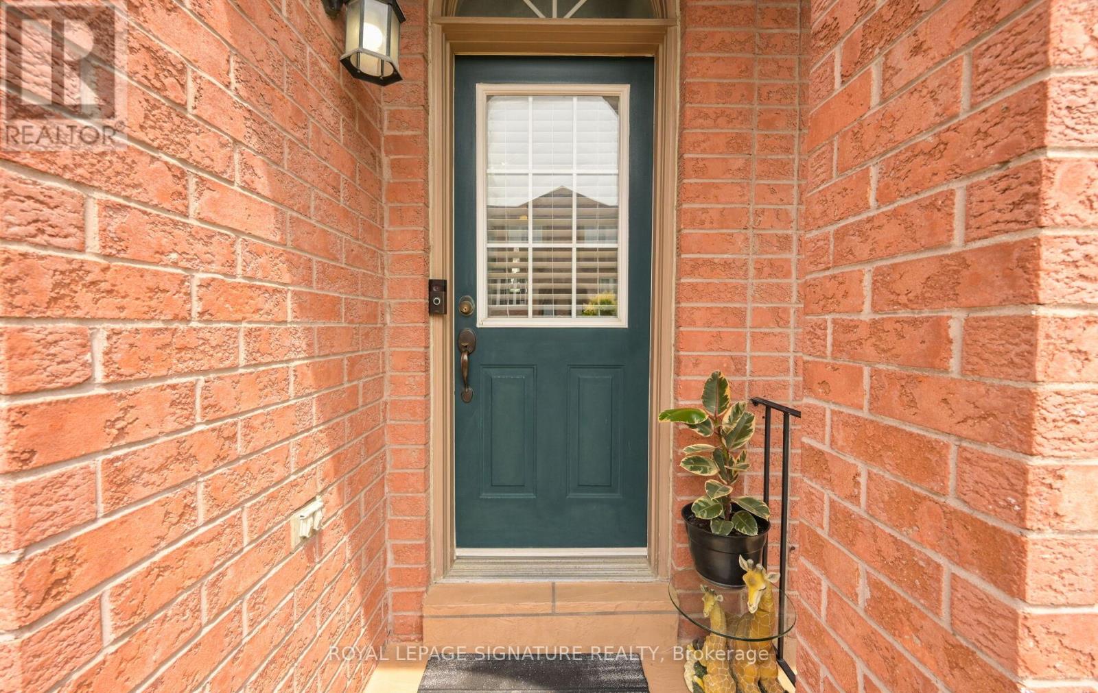 #21 3020 CEDARGLEN GATE - 2