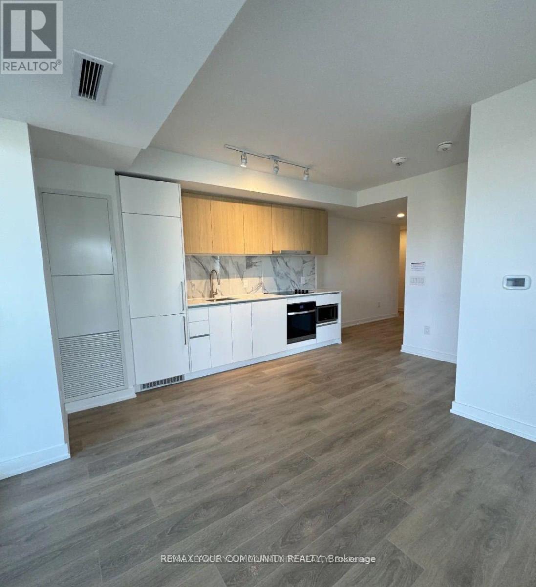 #225 1100 SHEPPARD AVENUE W - 3