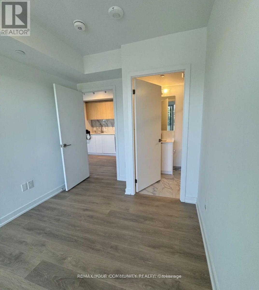 #225 1100 SHEPPARD AVENUE W - 5
