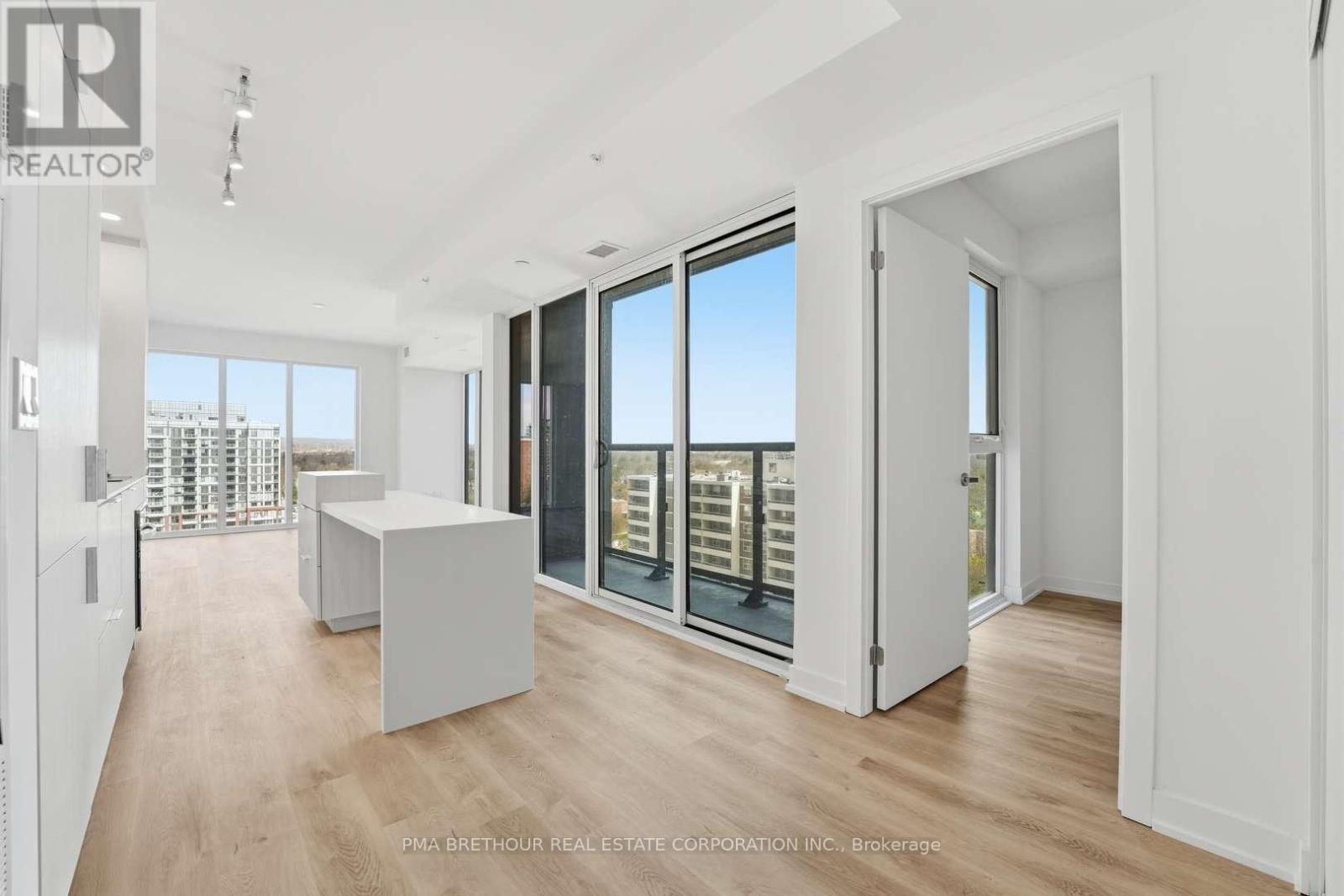 #1211 370 MARTHA STREET - 4