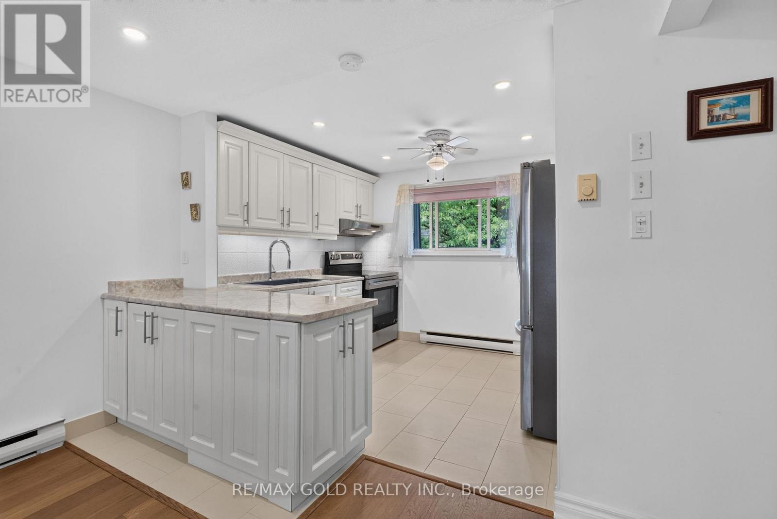 68 DARRAS COURT - 16