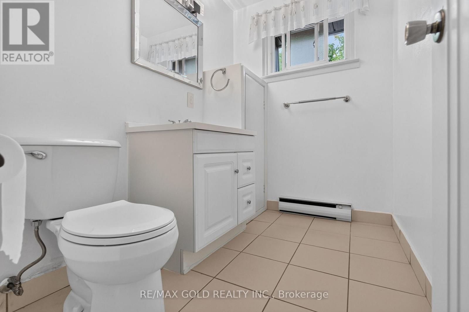 68 DARRAS COURT - 24