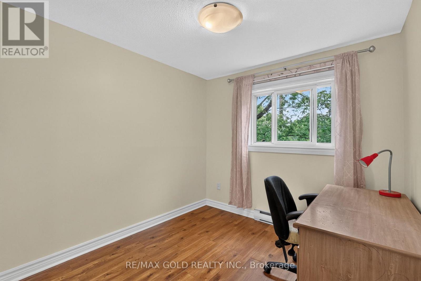 68 DARRAS COURT - 34