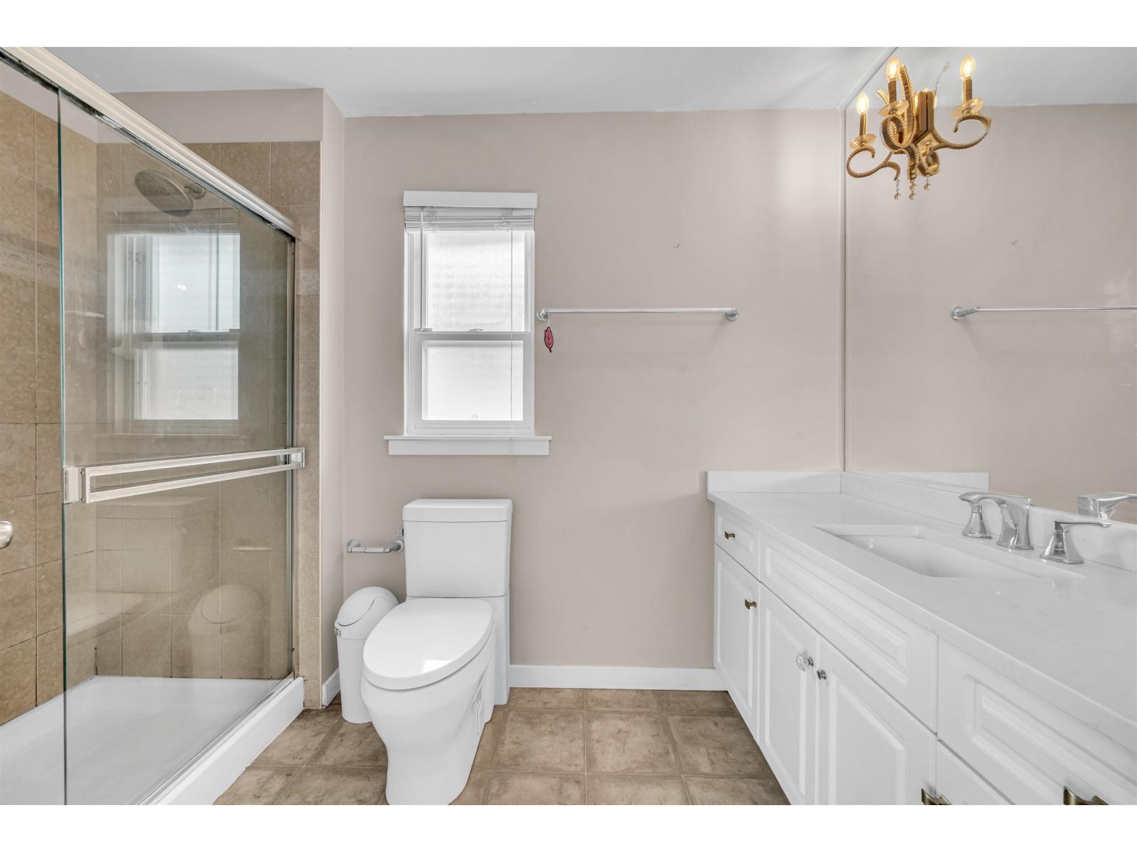 5 Bed, 4 Bath House for Sale in Surrey – 6779 186 STREET, Surrey – MLS# R3141780 - Image 28