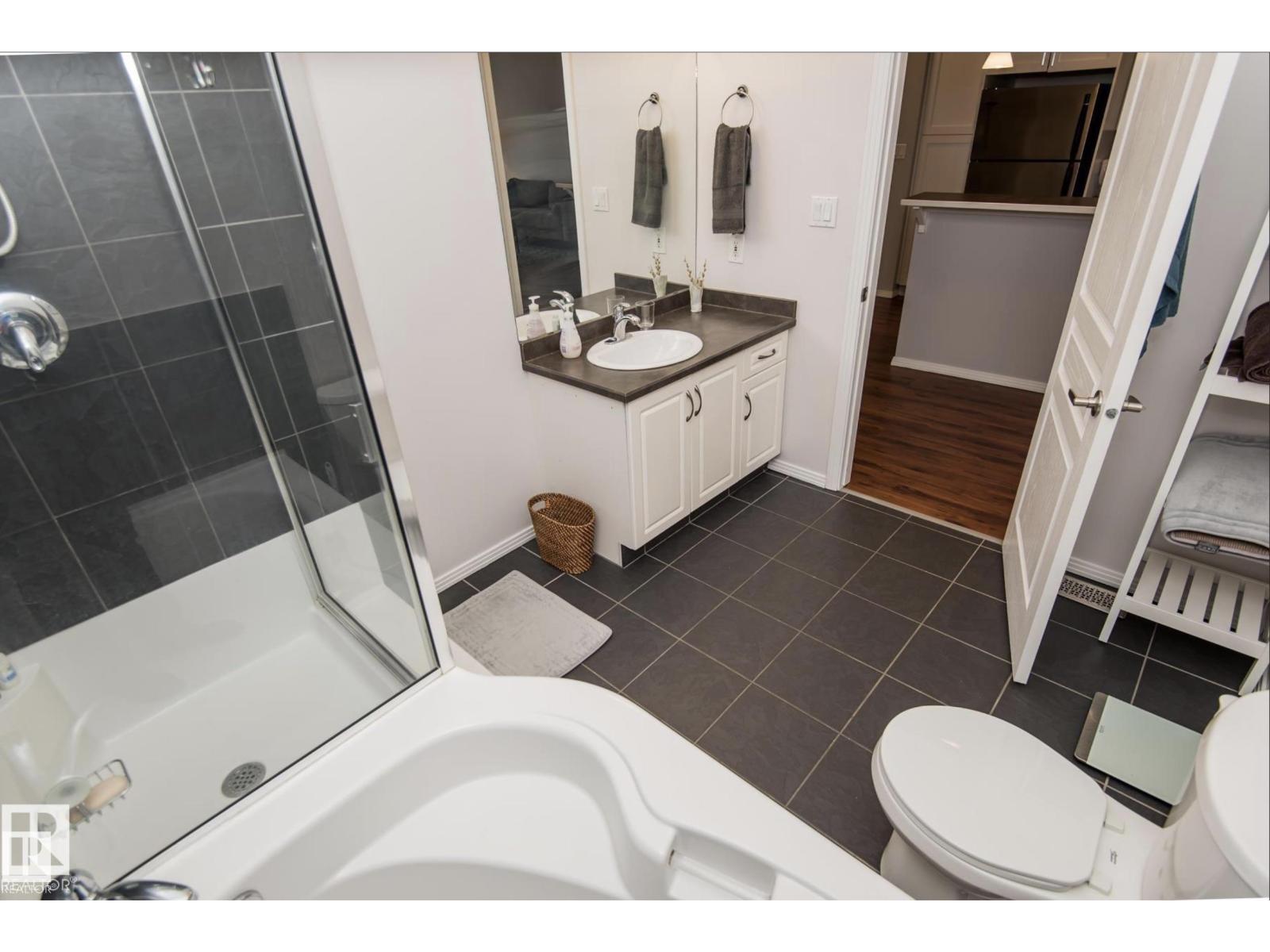 #415 10147 112 ST NW - 21