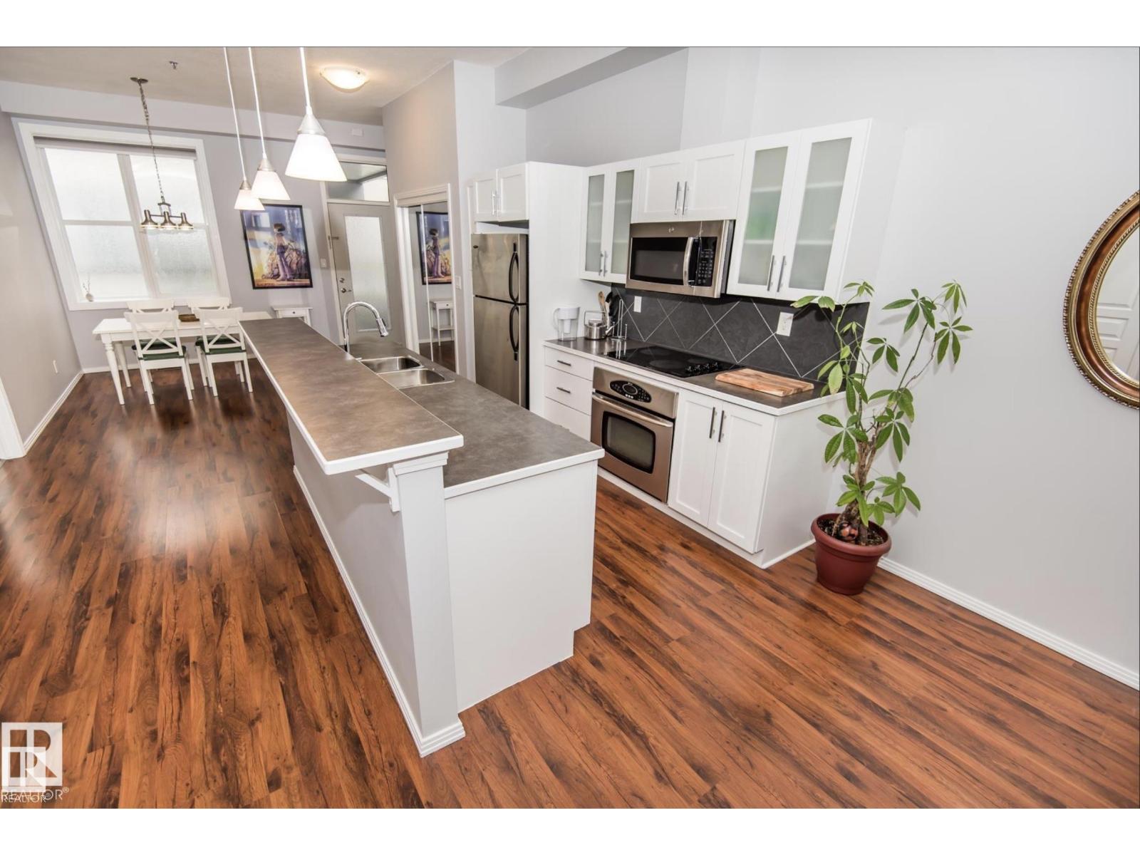 #415 10147 112 ST NW - 5
