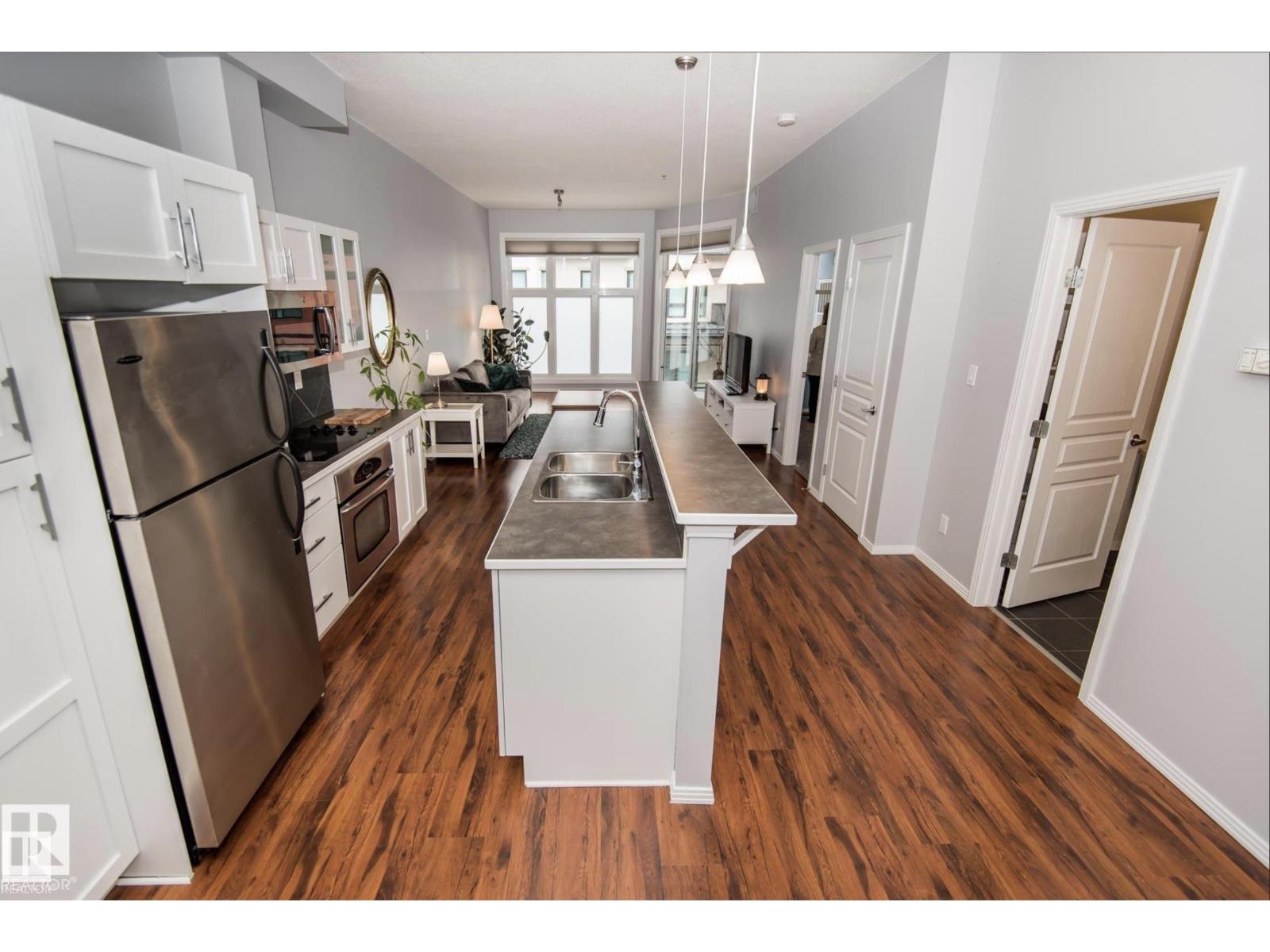 #415 10147 112 ST NW - 9