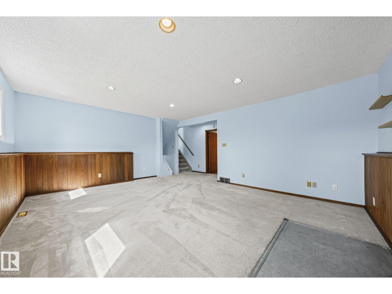 32 DANFORTH CR — photo 30