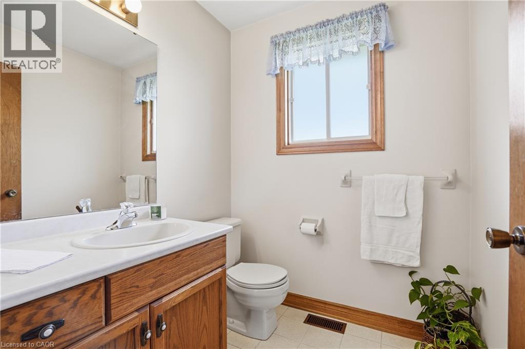 11 GREENBRIAR Court - 12