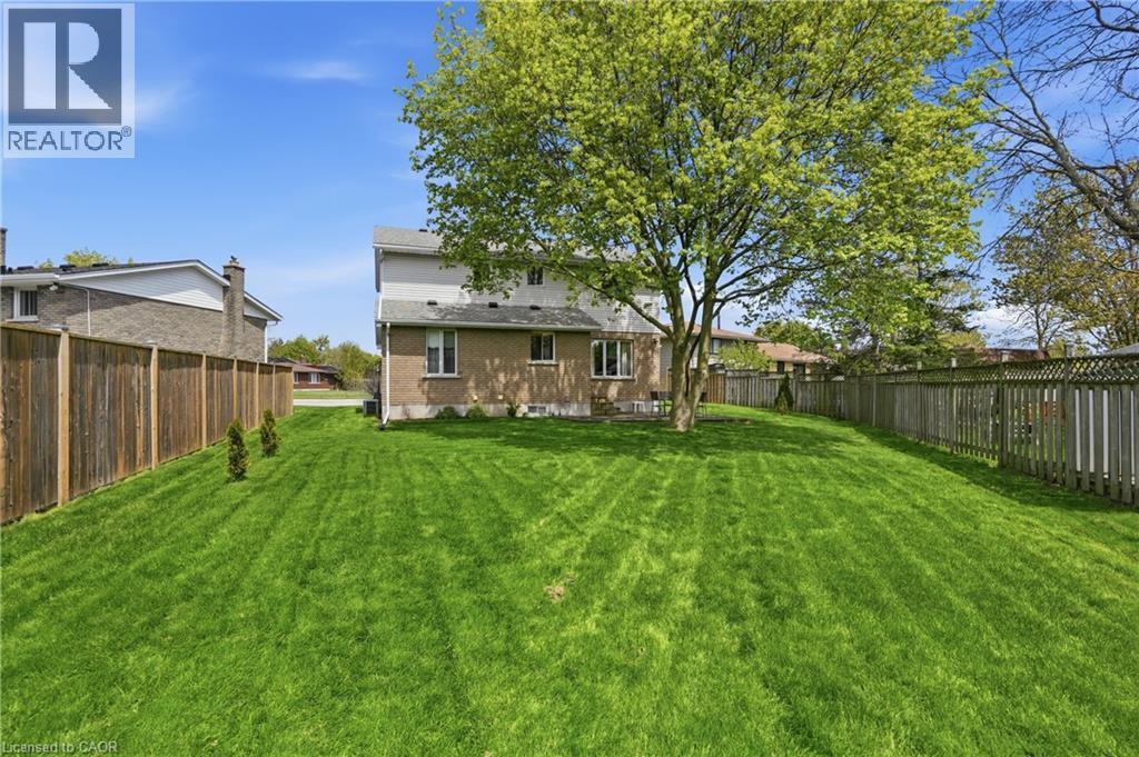 11 GREENBRIAR Court - 27