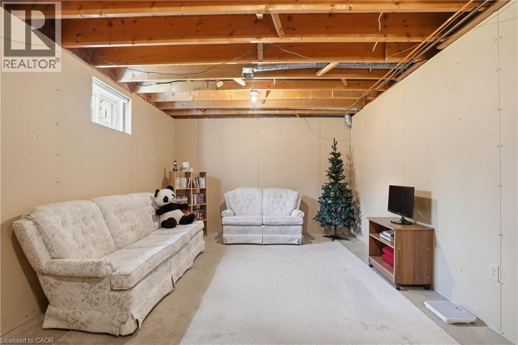 11 GREENBRIAR Court - 23