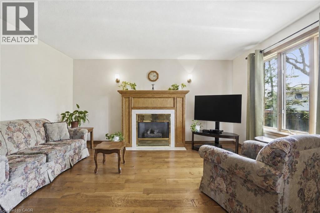 11 GREENBRIAR Court - 6