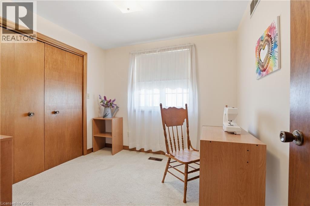 11 GREENBRIAR Court - 17