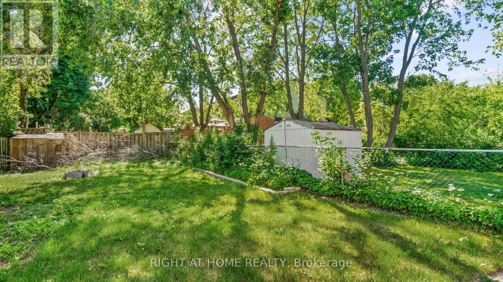1687 ERNEST AVENUE - 23