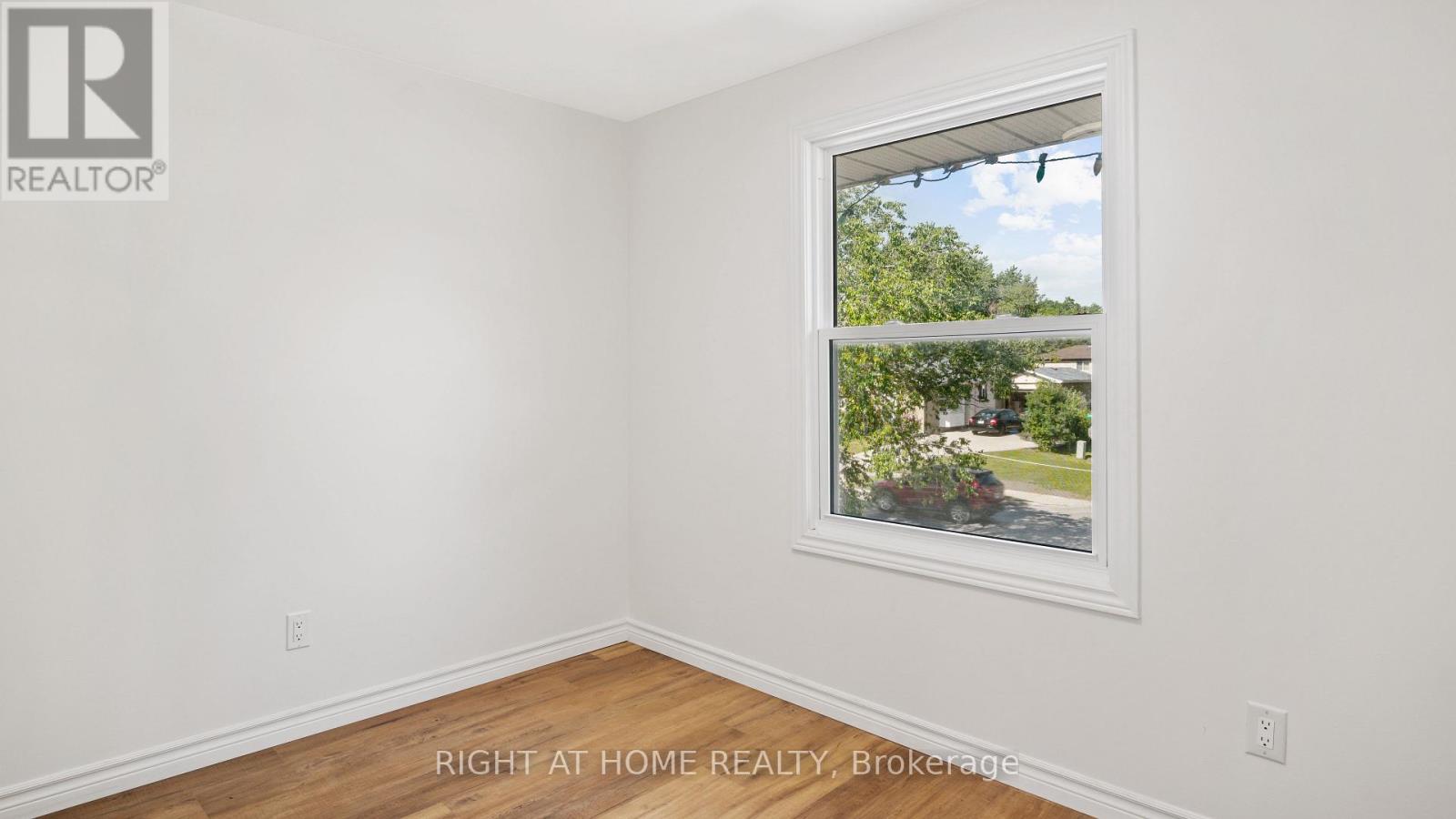 1687 ERNEST AVENUE - 16