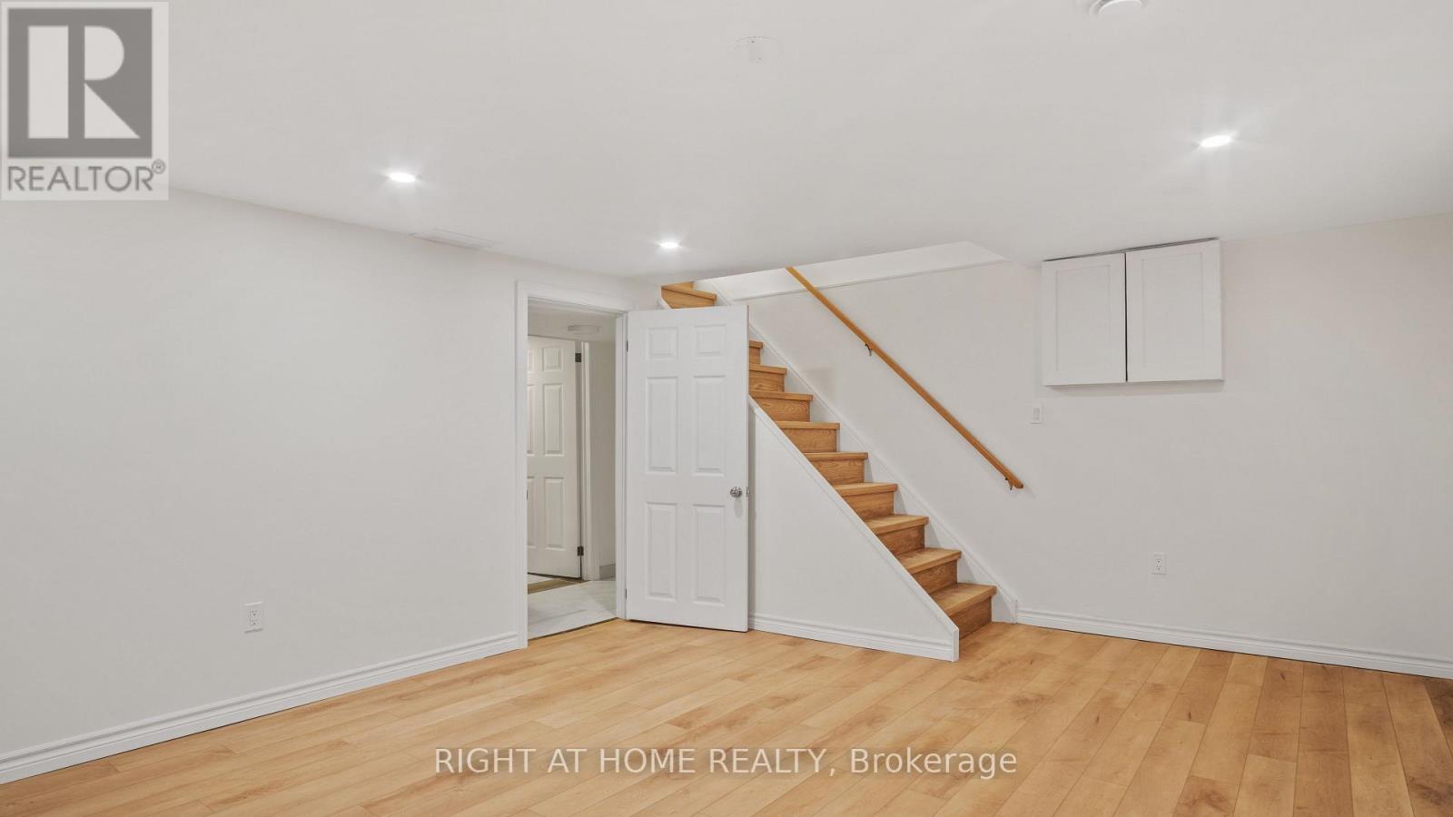 1687 ERNEST AVENUE - 18