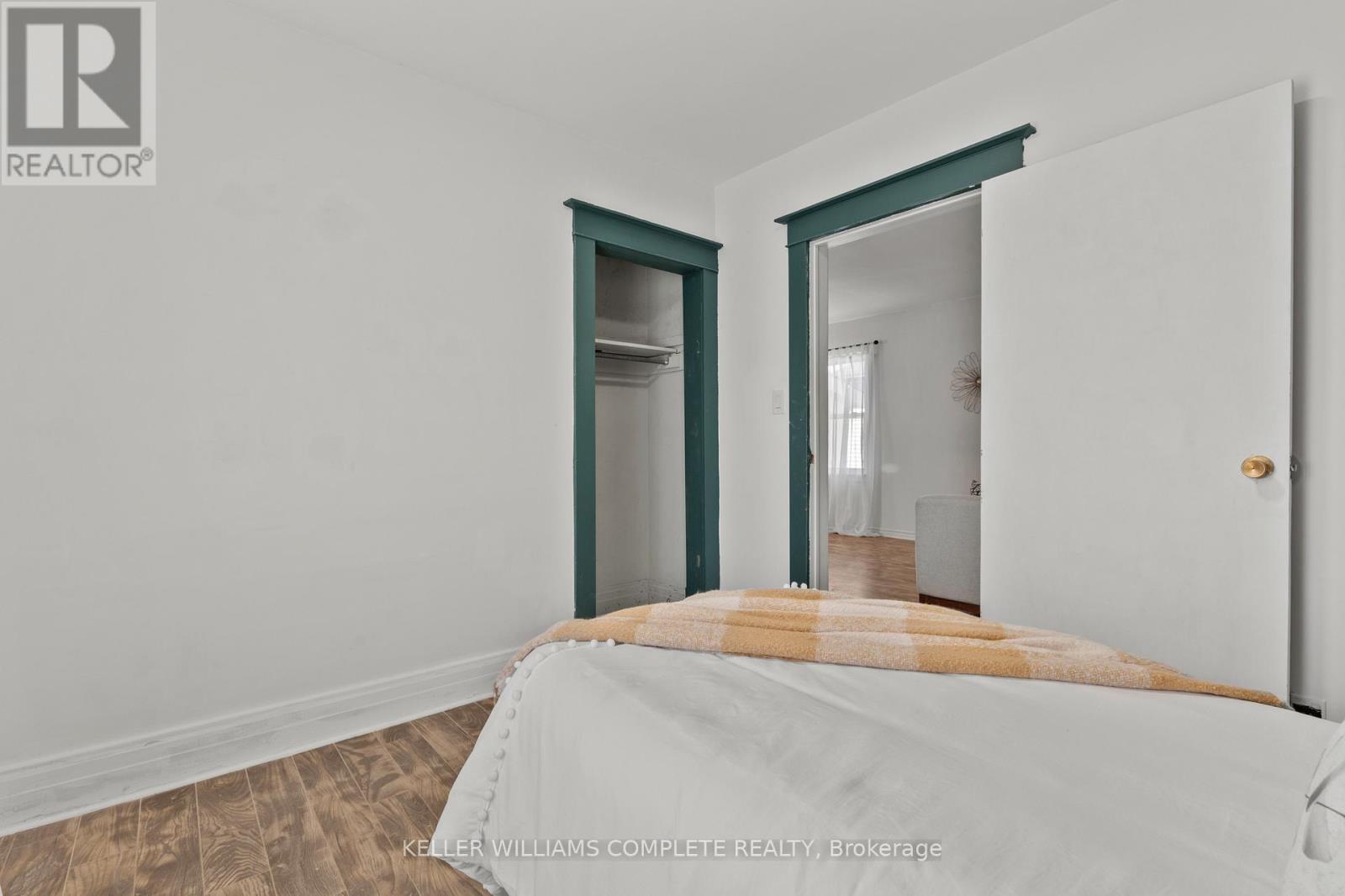 10 MONCK STREET - 18