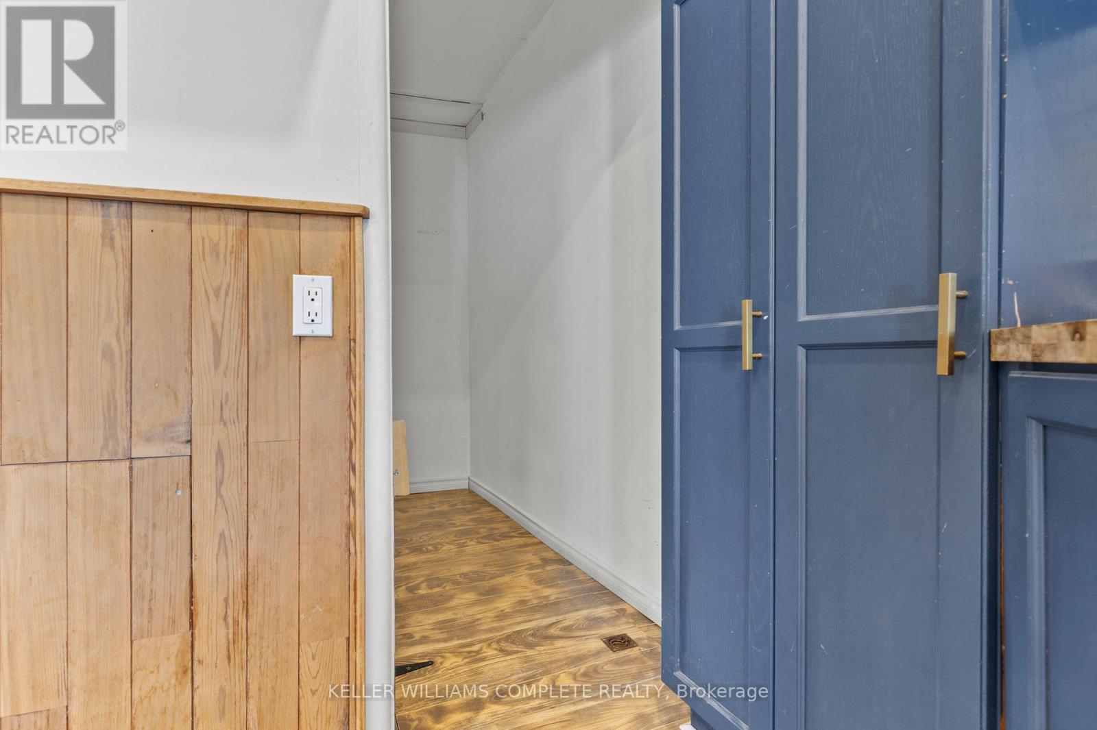 10 MONCK STREET - 23