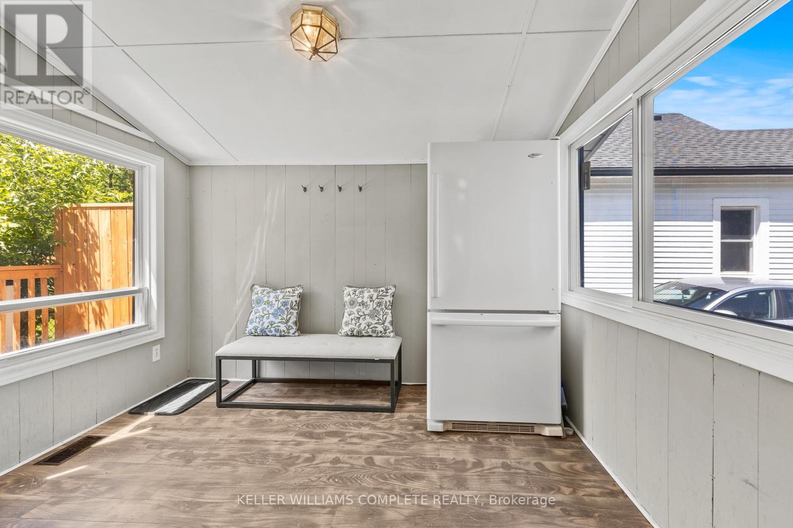 10 MONCK STREET - 27