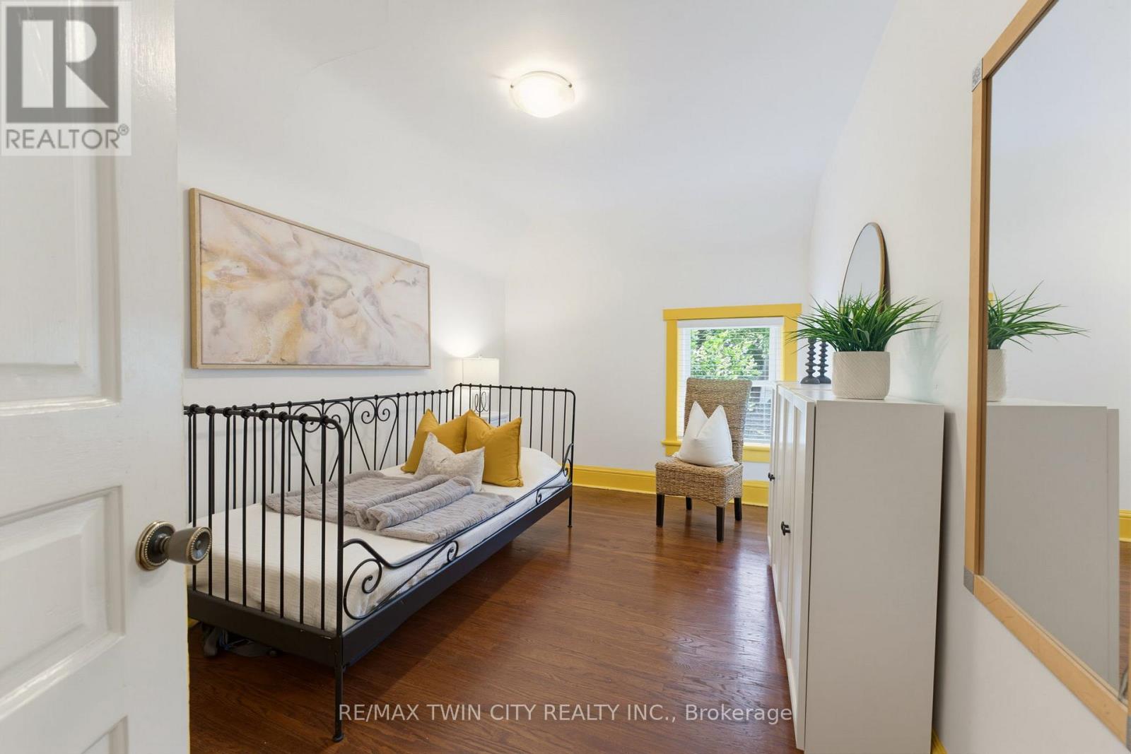 85 BARRIE STREET - 16