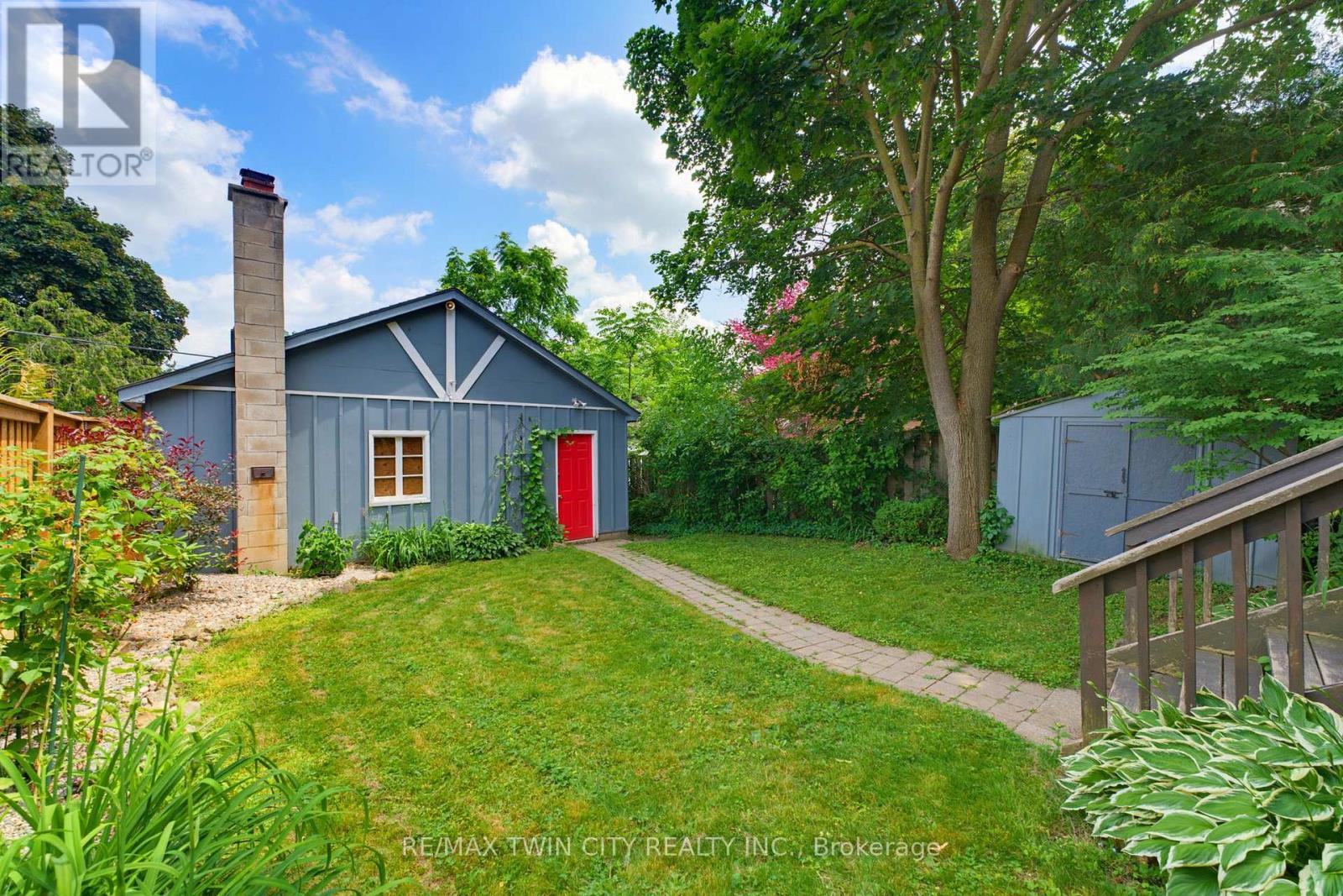 85 BARRIE STREET - 29