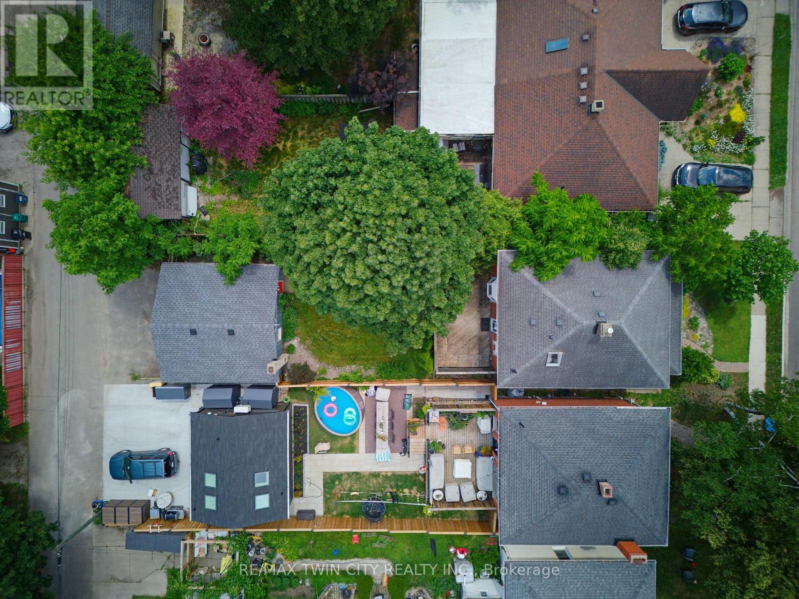 85 BARRIE STREET - 31