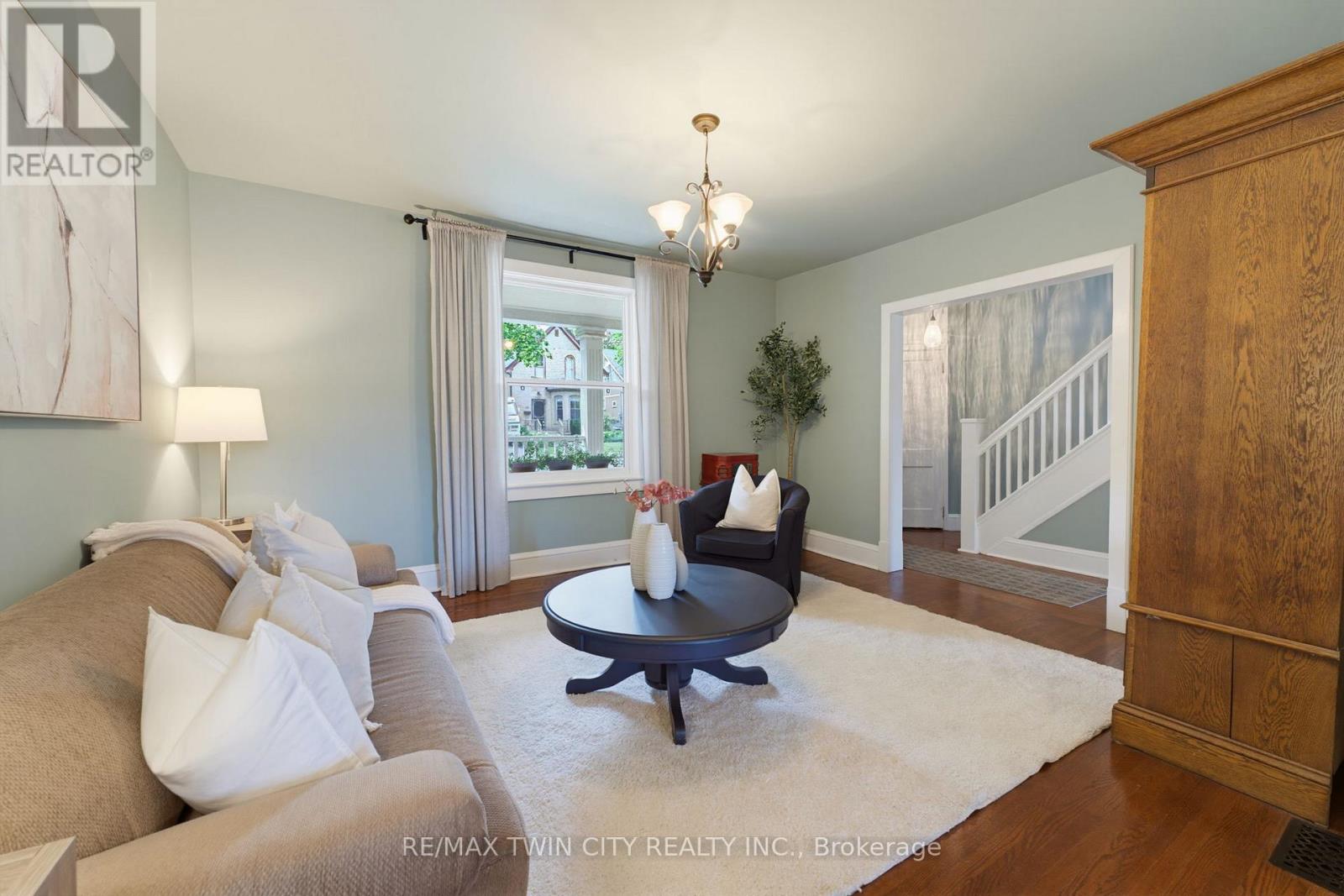 85 BARRIE STREET - 7