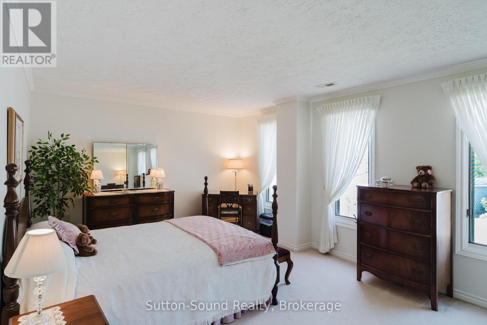 #102 2555 3RD AVENUE W - 14