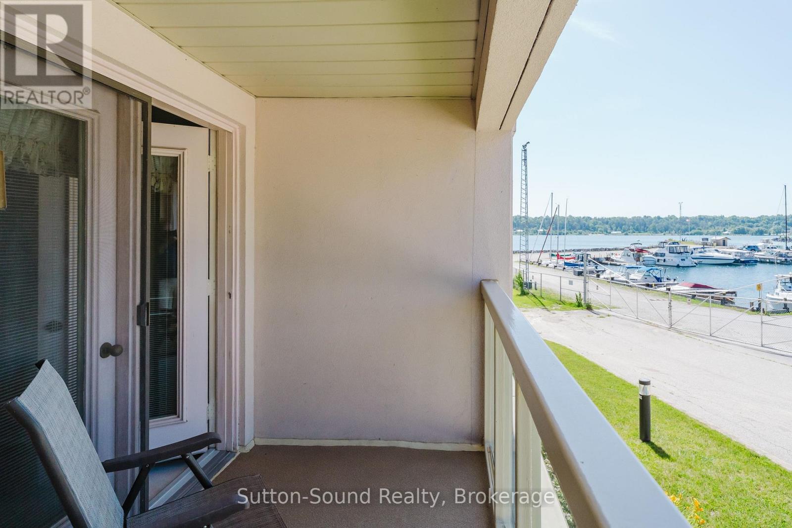 #102 2555 3RD AVENUE W - 11