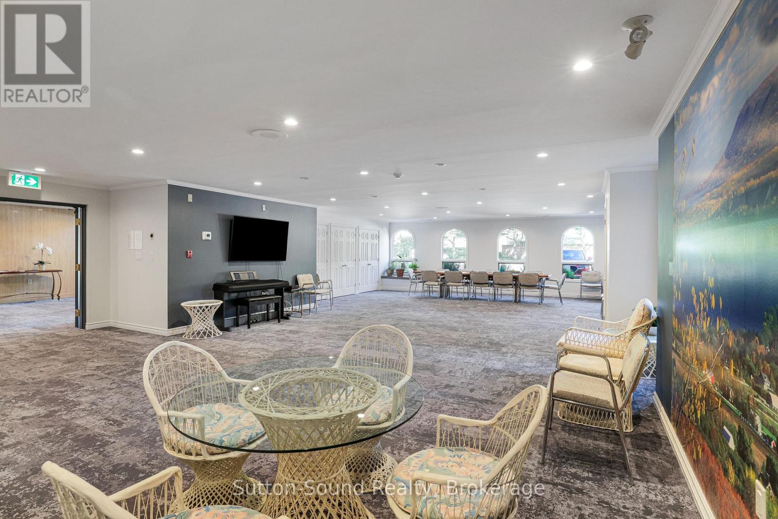 #102 2555 3RD AVENUE W - 28