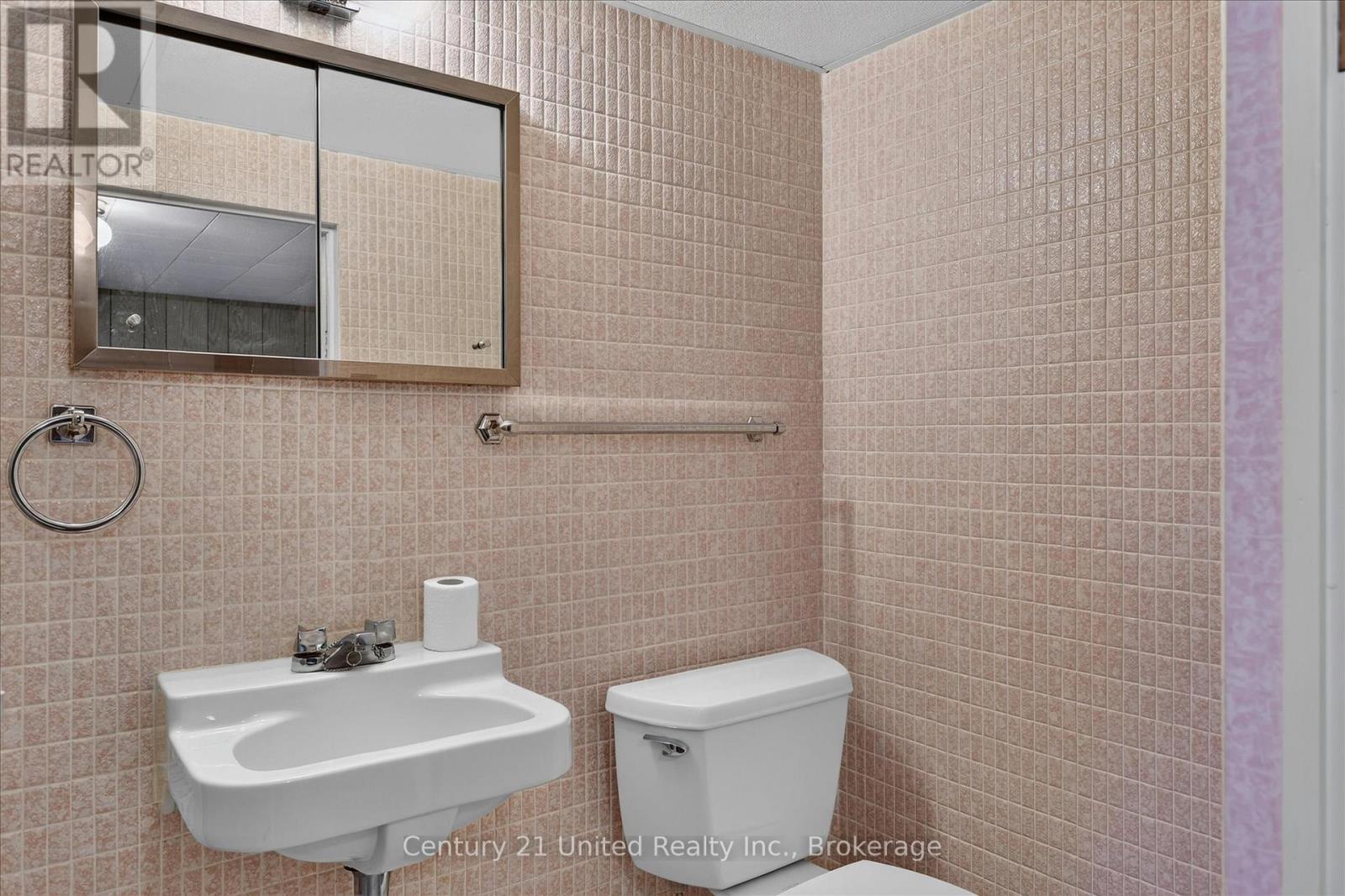 1031 ORIOLE DRIVE - 21