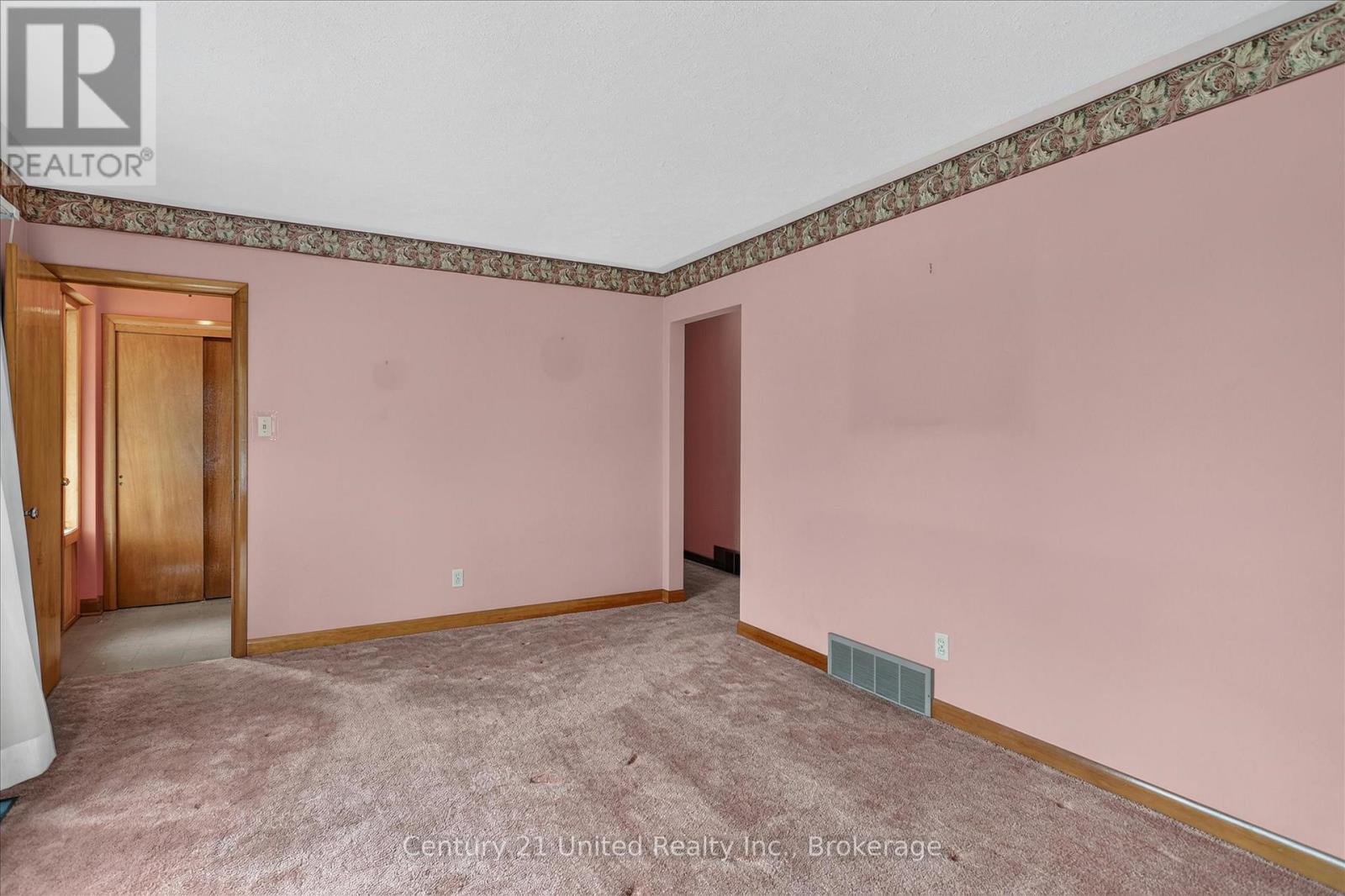 1031 ORIOLE DRIVE - 4