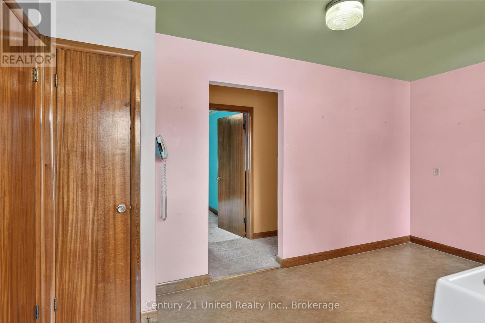 1031 ORIOLE DRIVE - 8