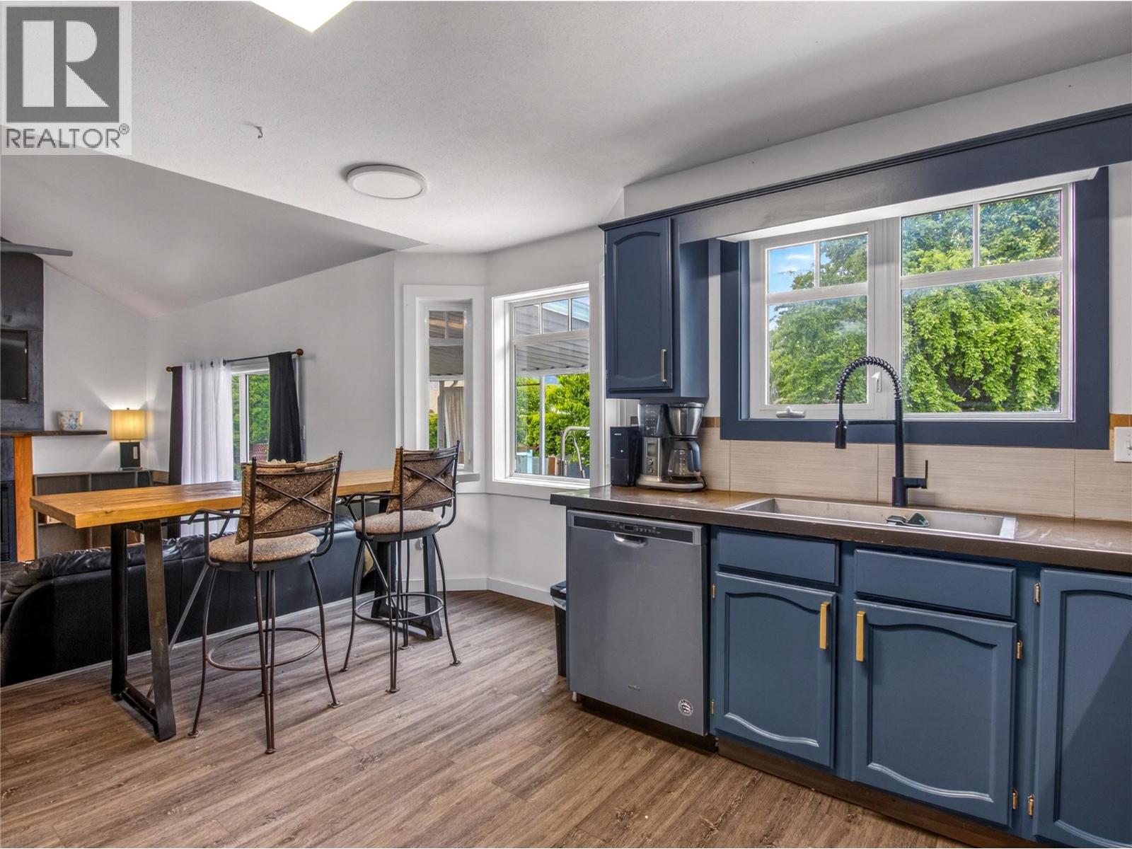 271 Middle Bench Road S - 5