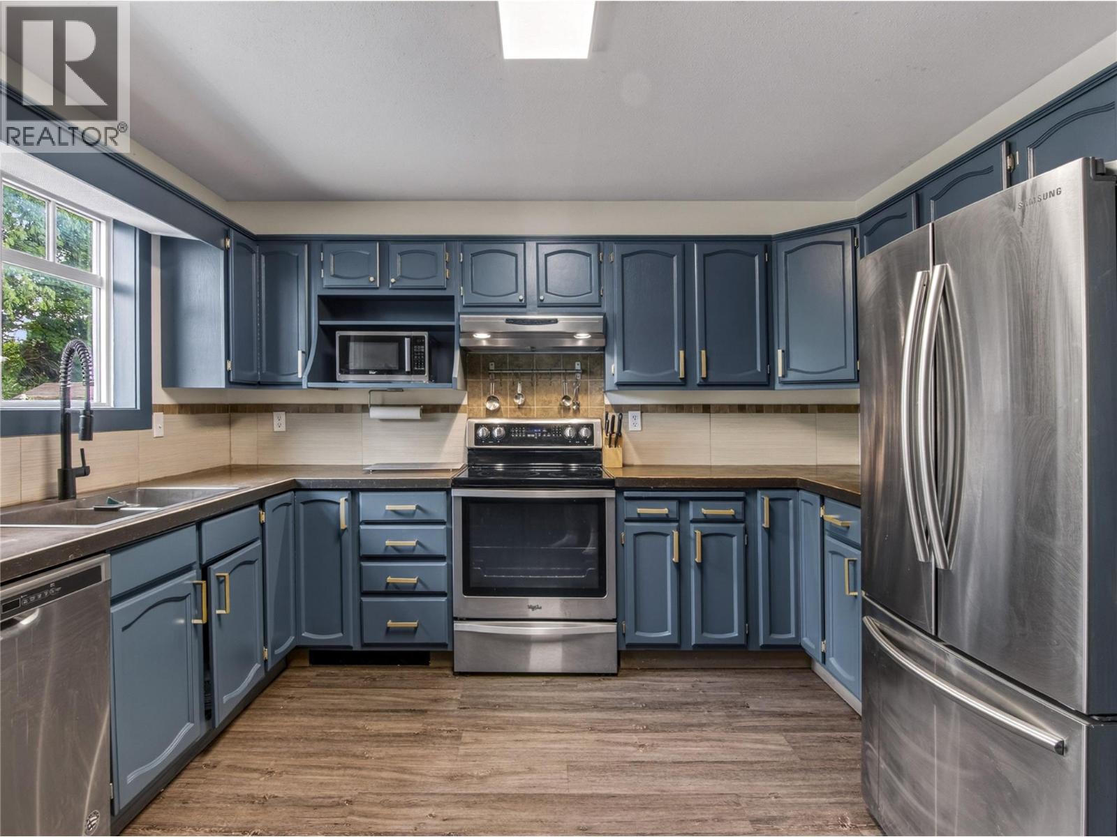 271 Middle Bench Road S - 3