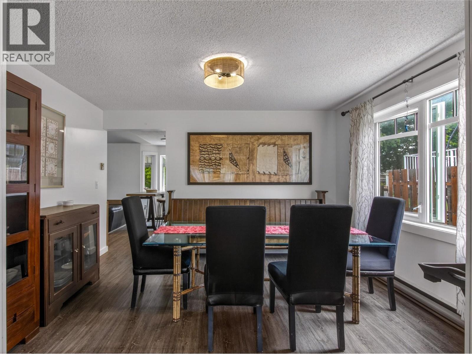 271 Middle Bench Road S - 8