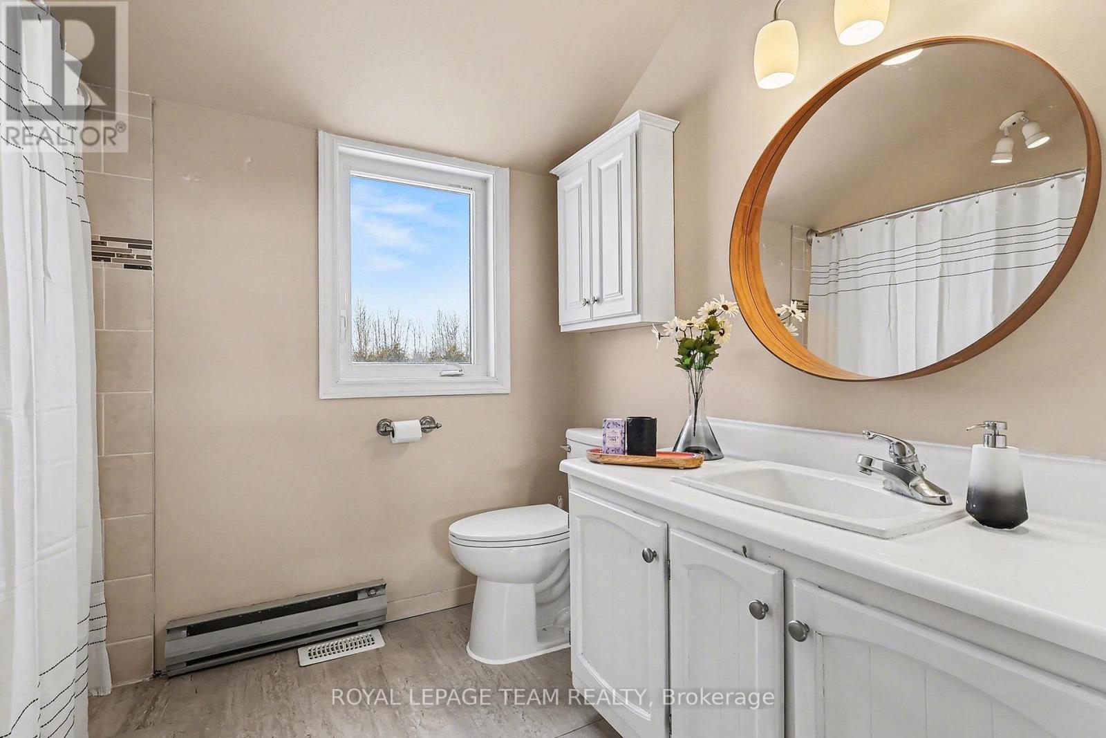 237 QUEEN WEST STREET - 18