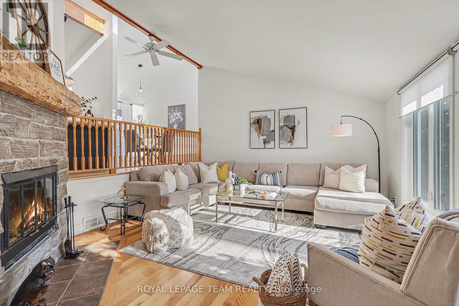 237 QUEEN WEST STREET - 6