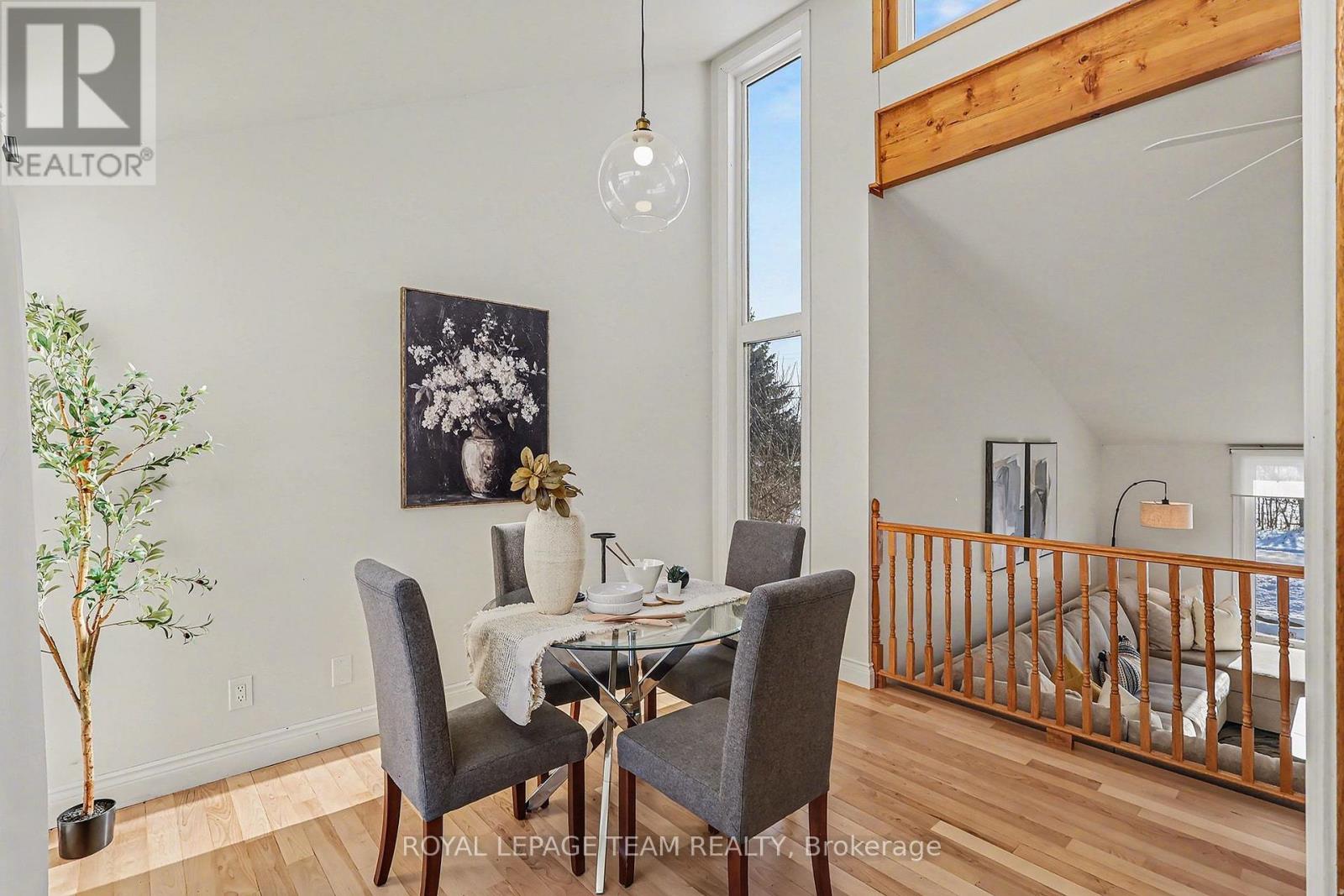 237 QUEEN WEST STREET - 9