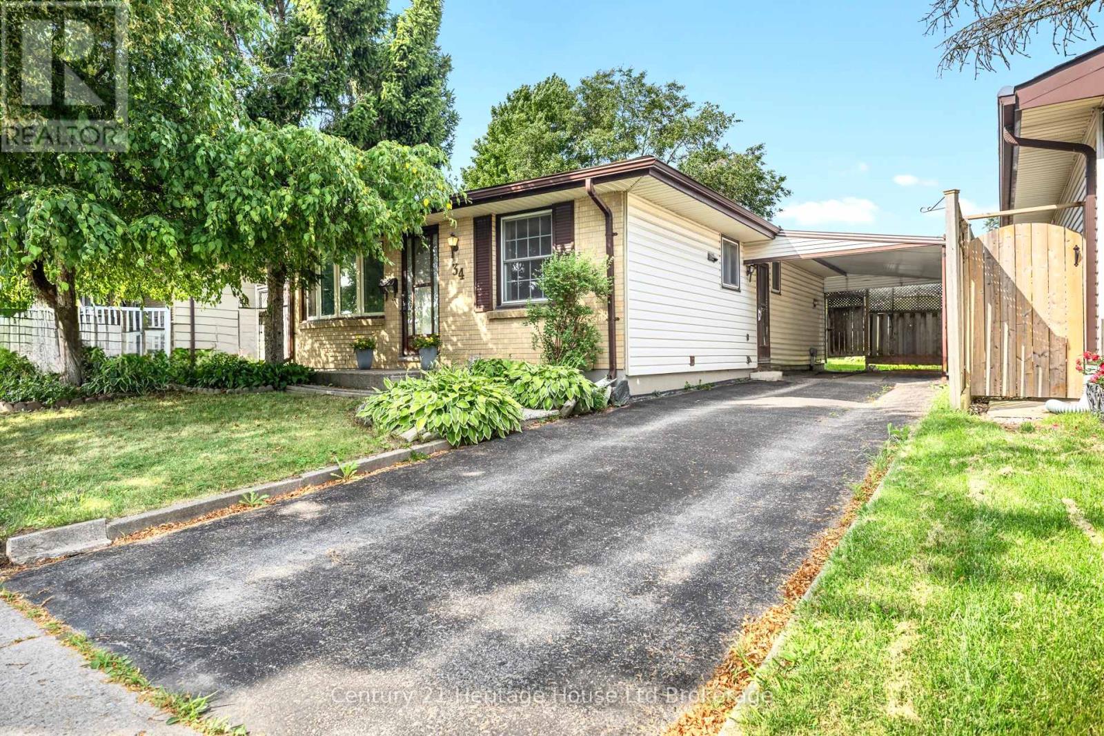 34 DUDLEY CRESCENT - 2