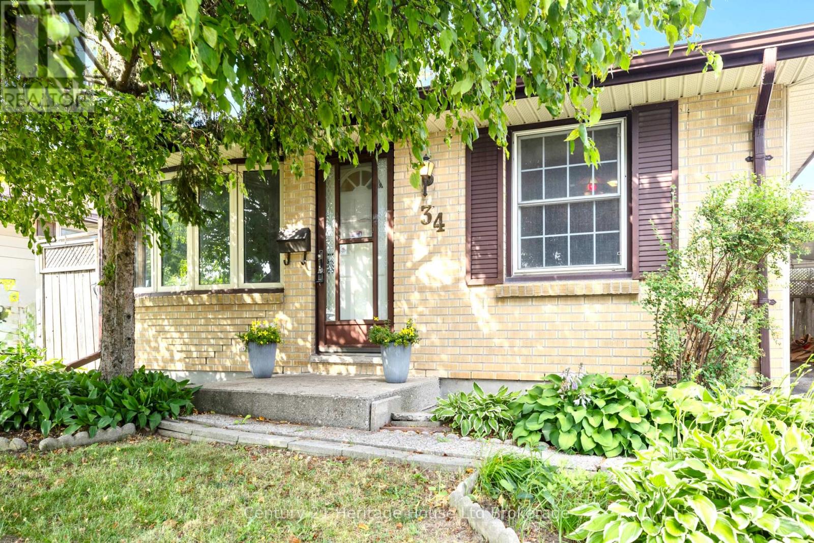 34 DUDLEY CRESCENT - 3