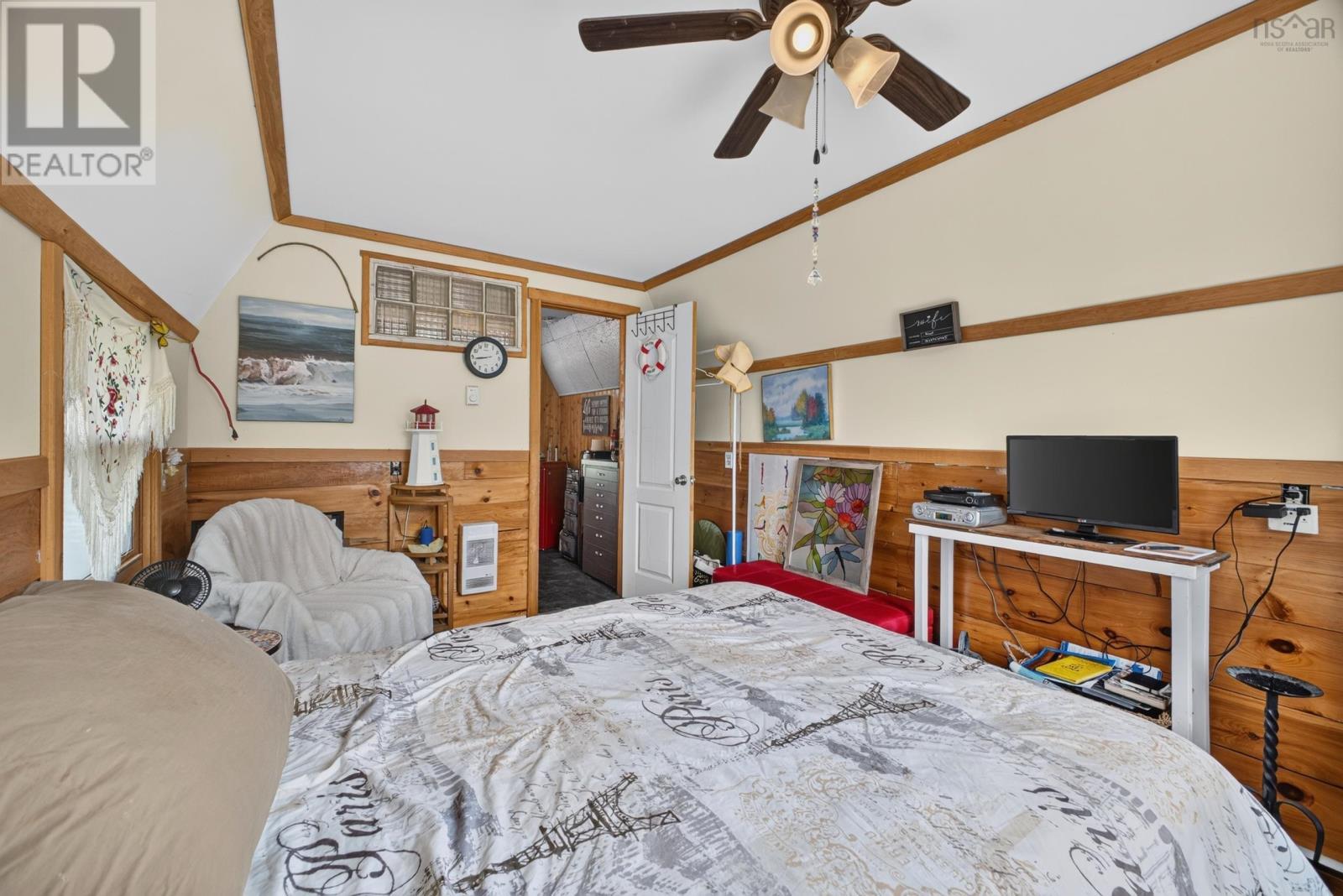 1123 HIGHWAY 2 - 37