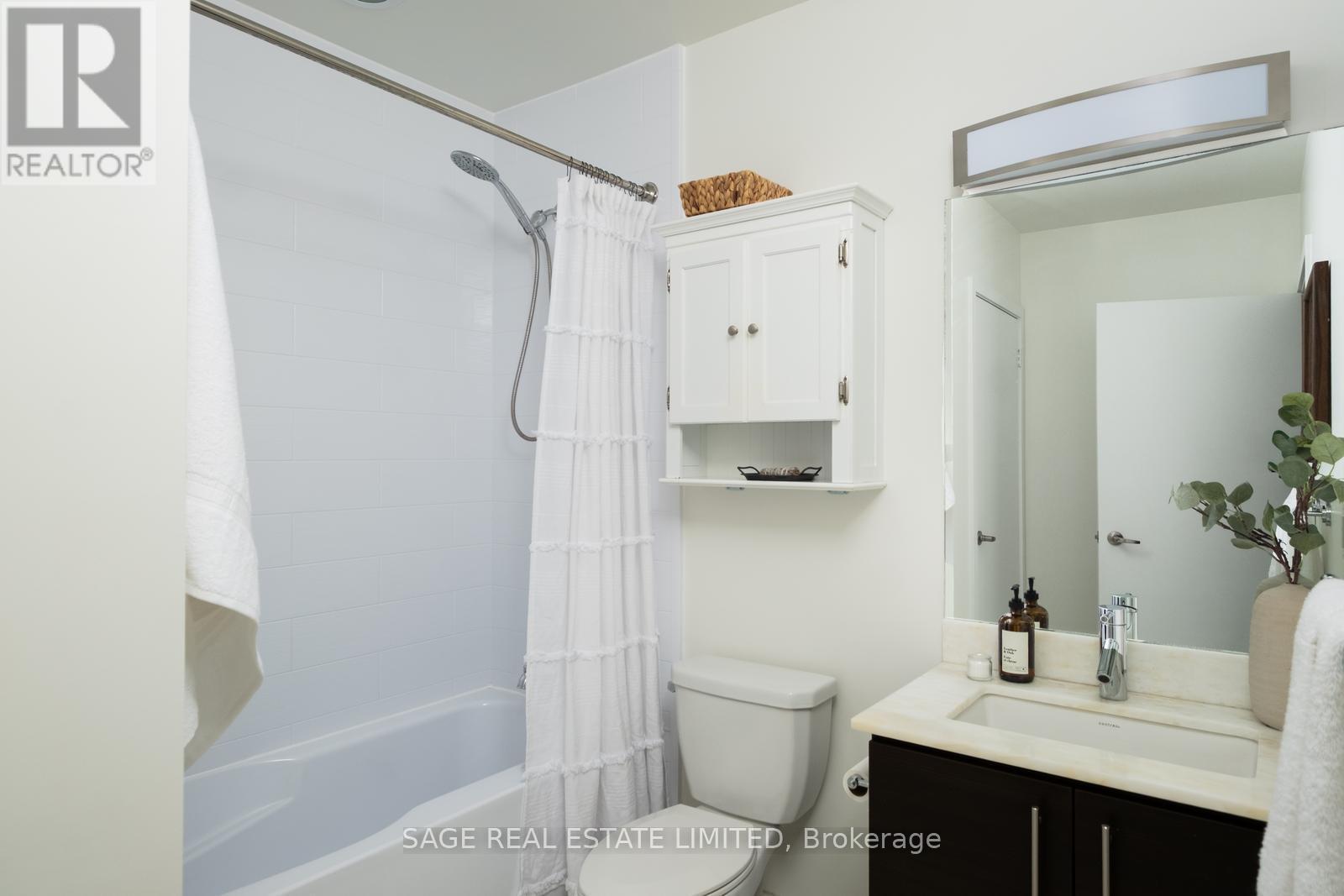 #313 58 ORCHARD VIEW BOULEVARD - 14