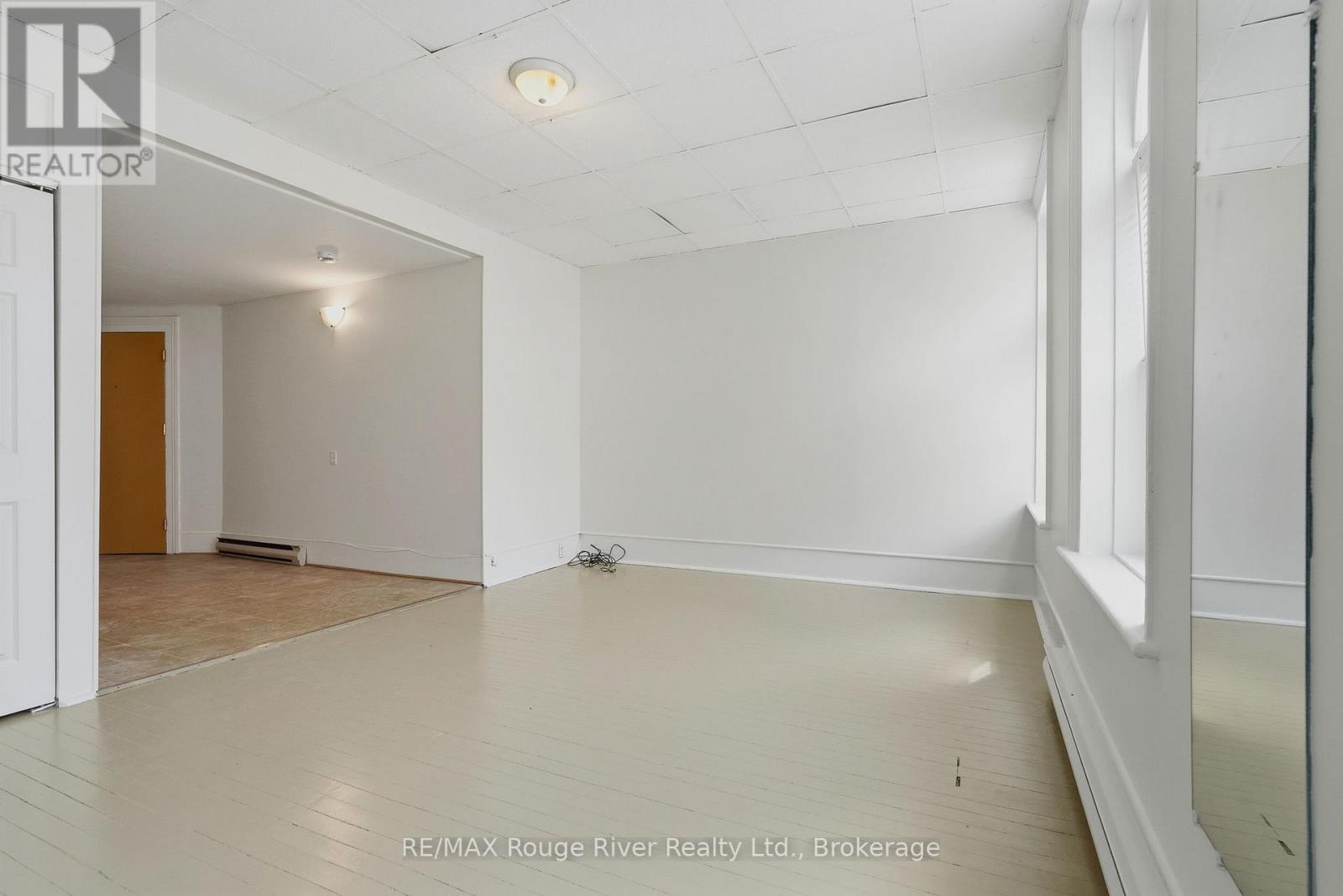 82 WALTON STREET - 23