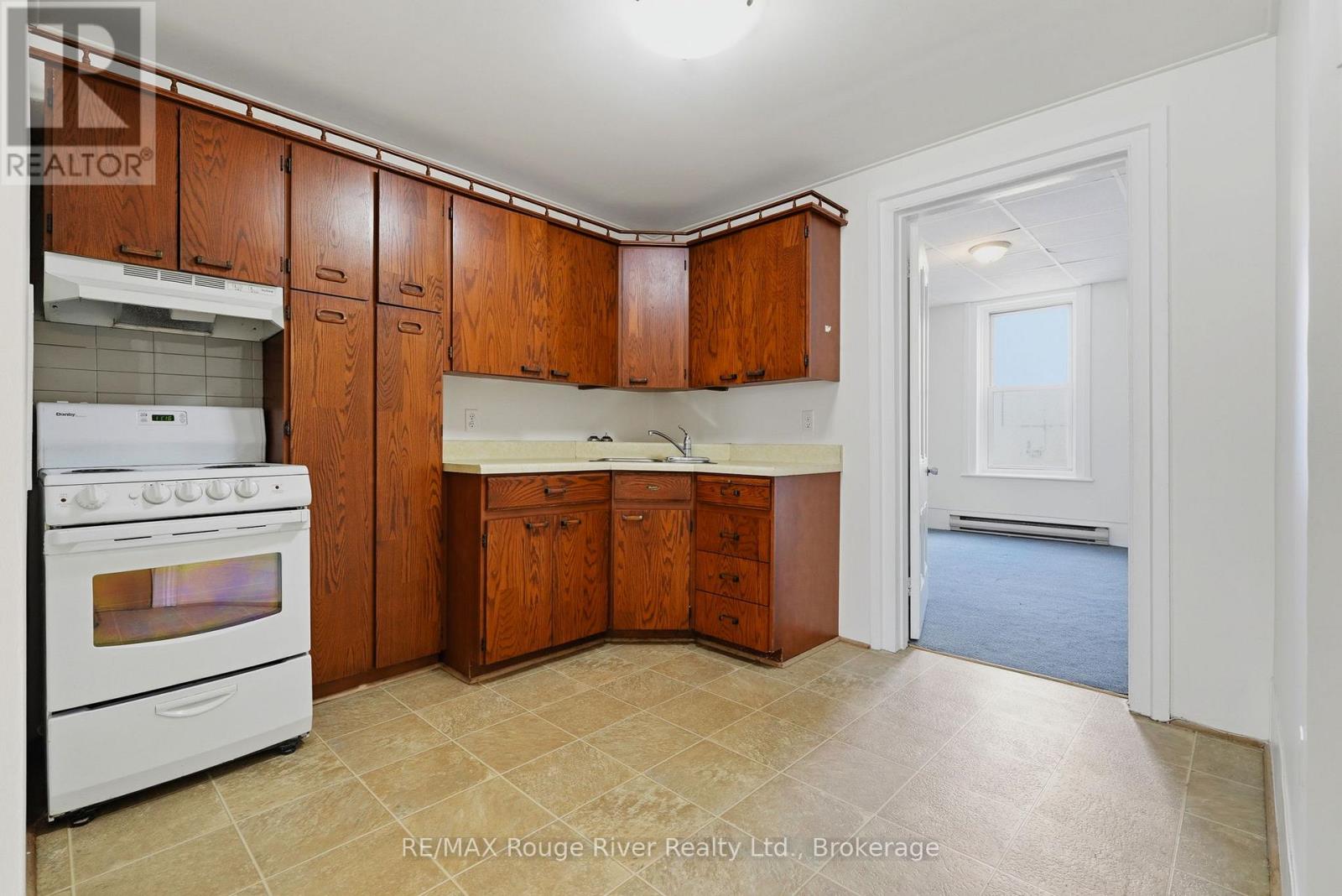 82 WALTON STREET - 29