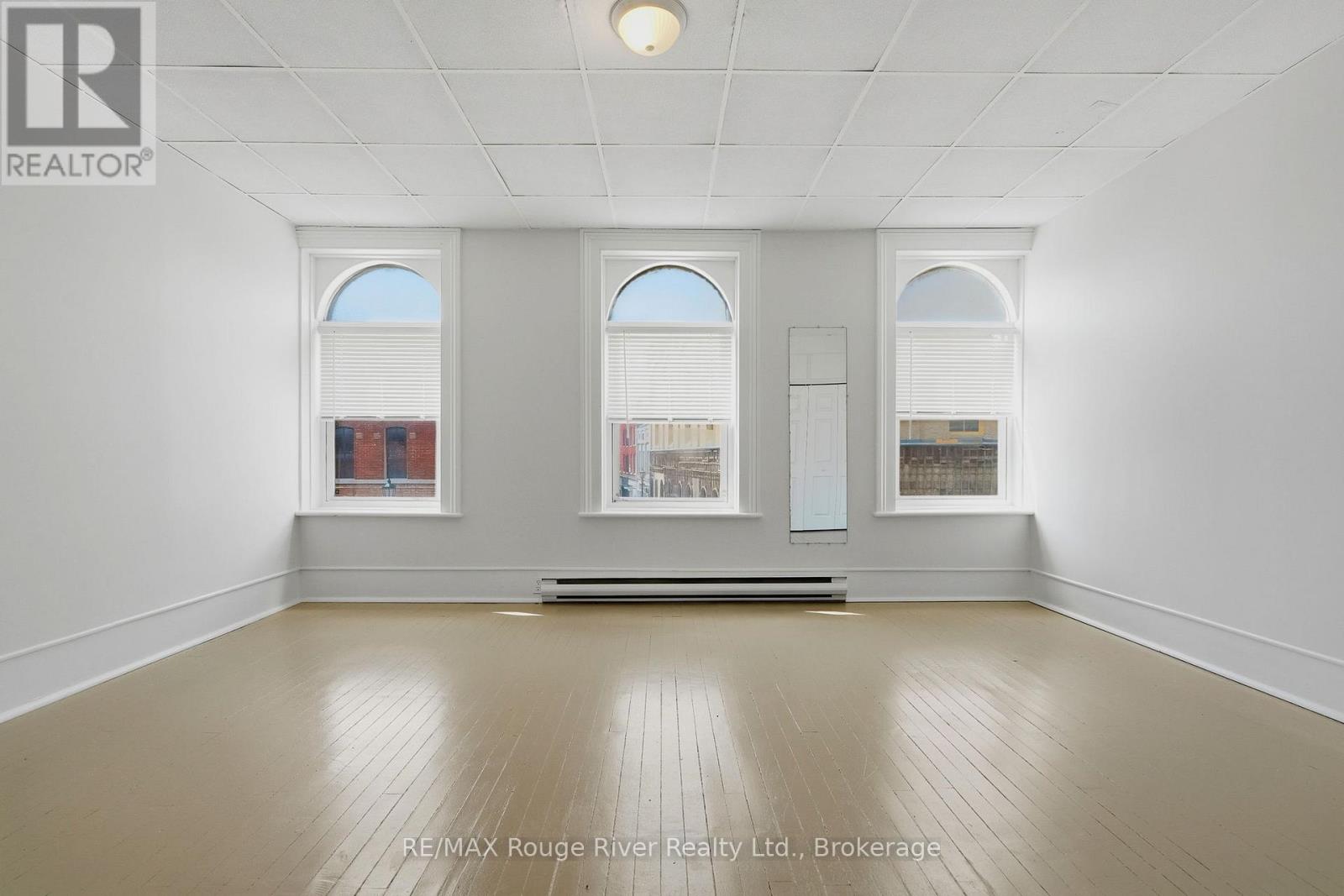 82 WALTON STREET - 25