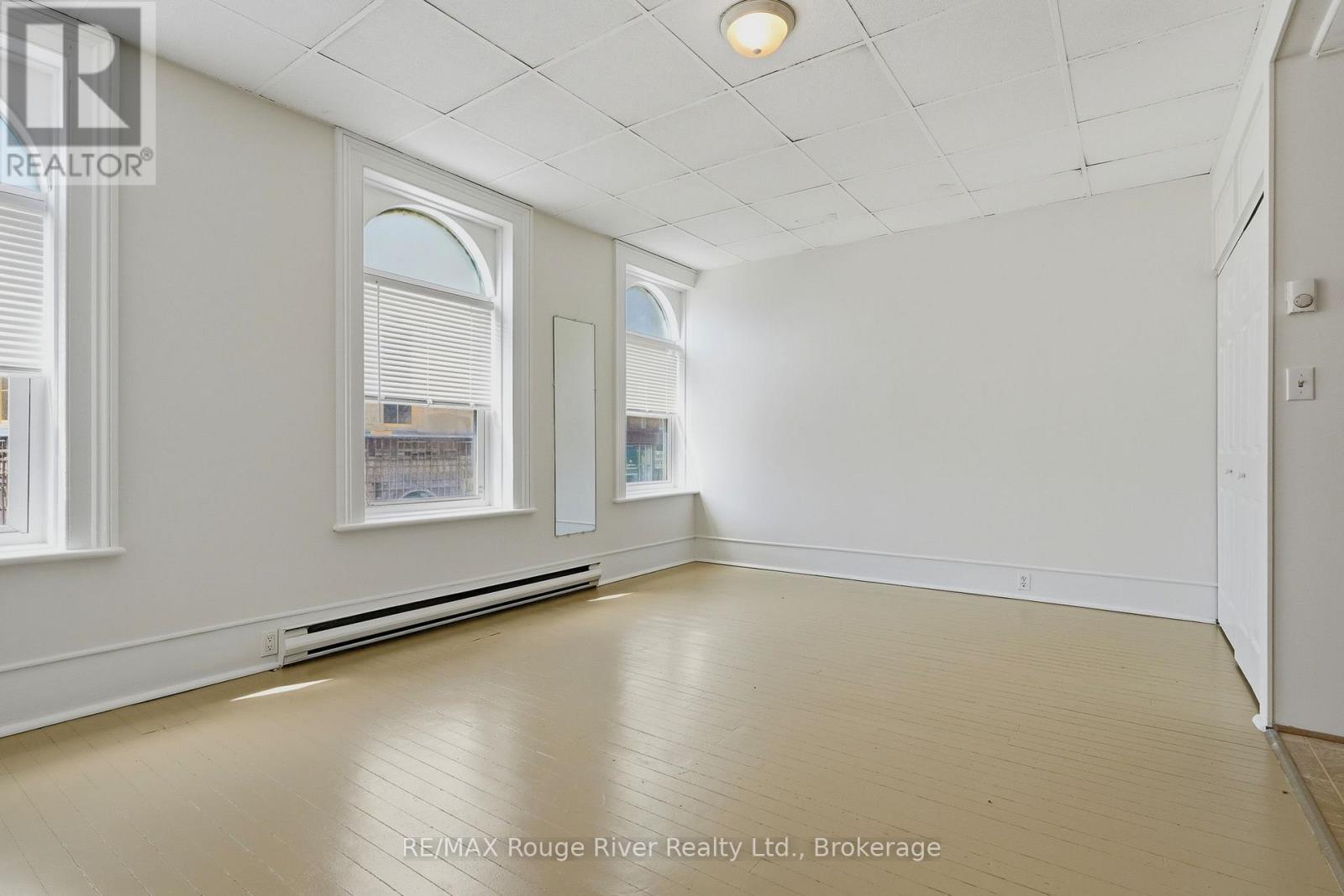 82 WALTON STREET - 21