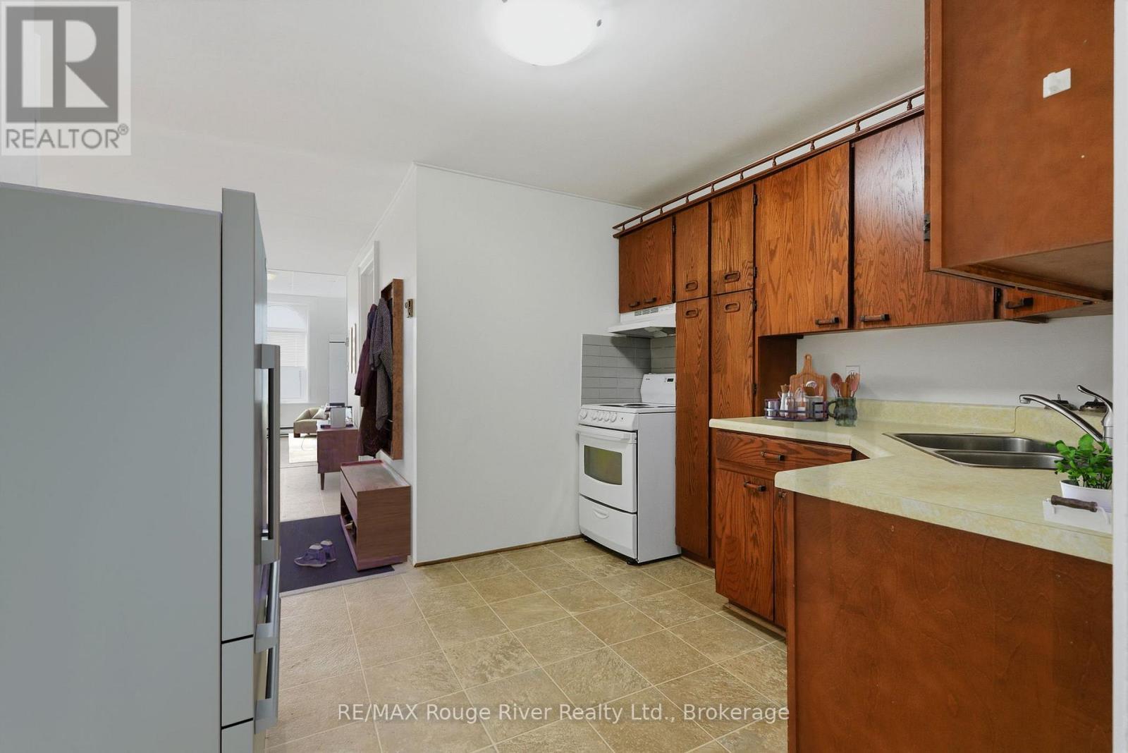 82 WALTON STREET - 32