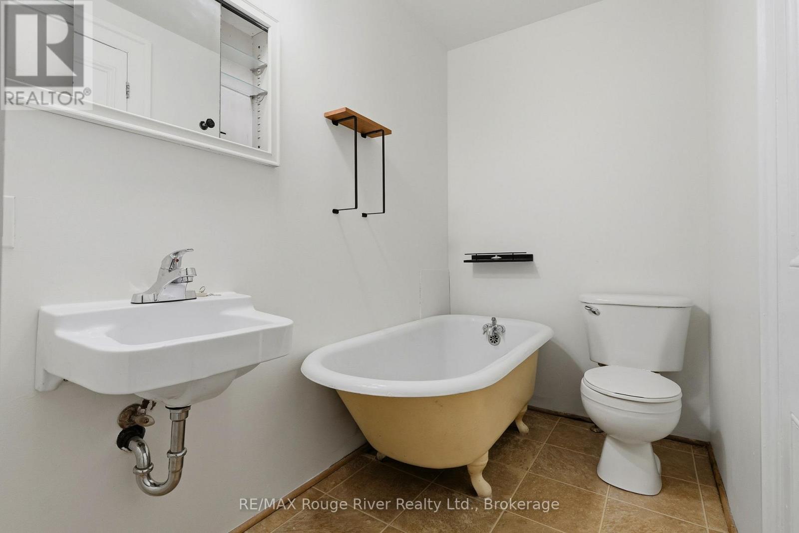 82 WALTON STREET - 36